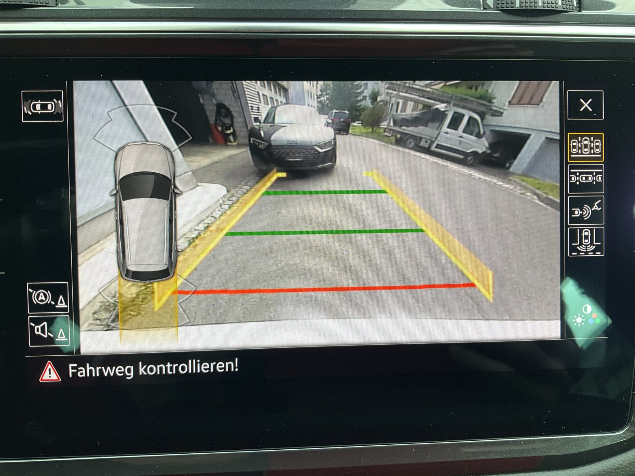 listing desktop thumbnail image 17