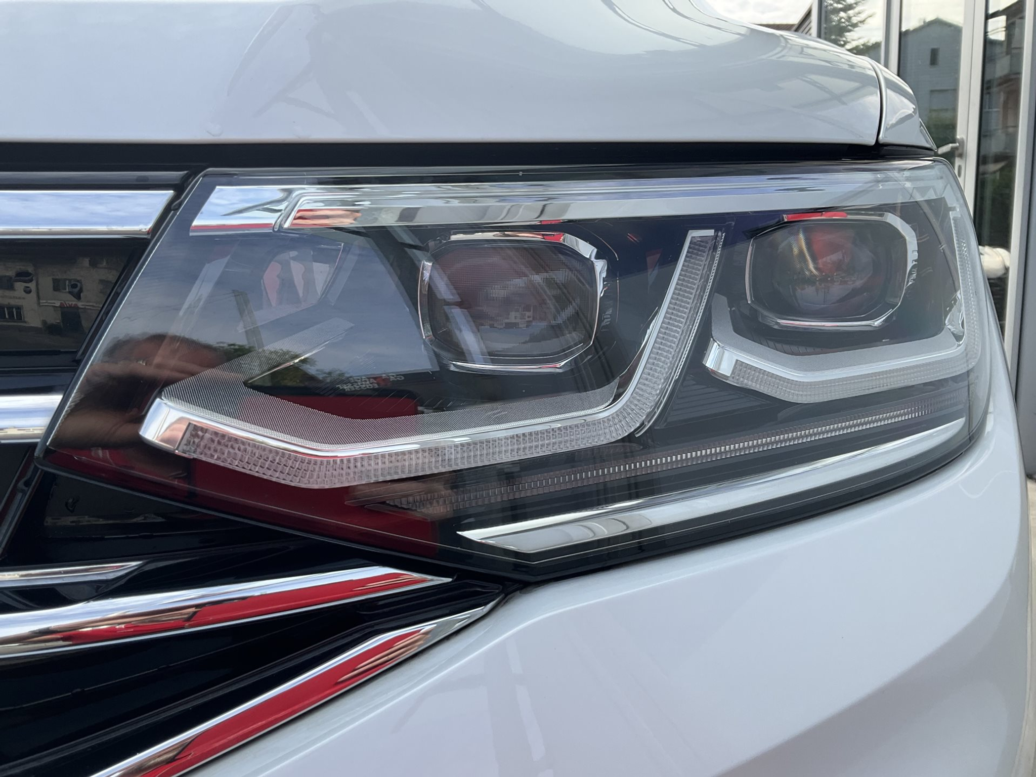 listing desktop thumbnail image 6