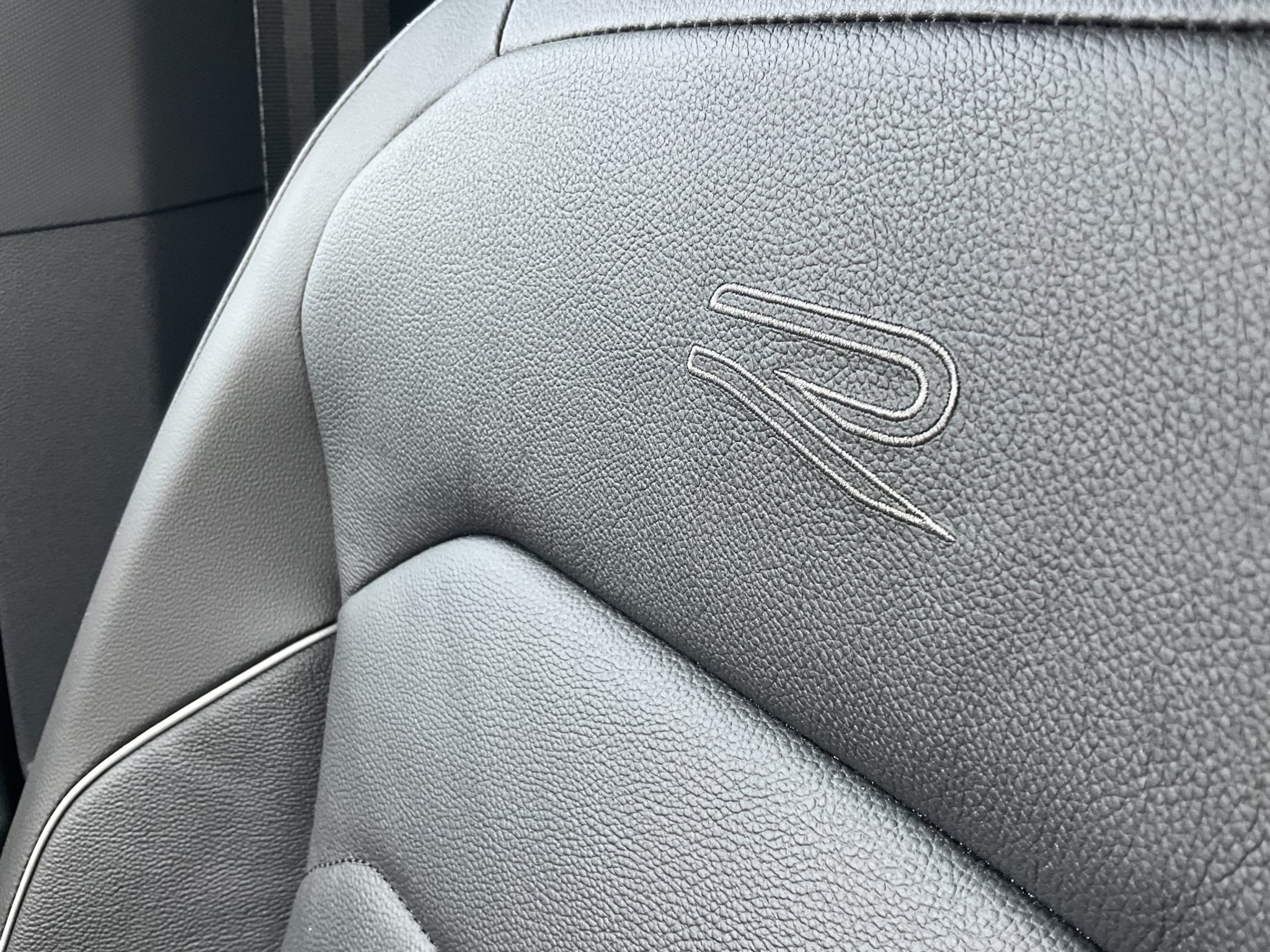 listing desktop thumbnail image 27