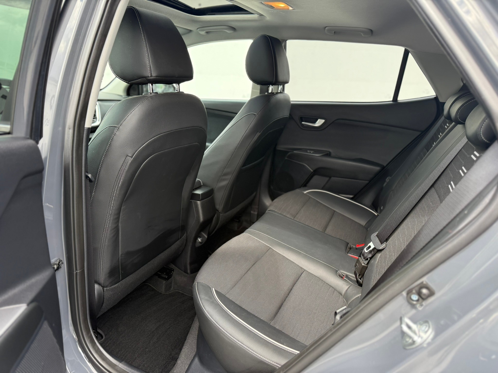 listing desktop thumbnail image 10