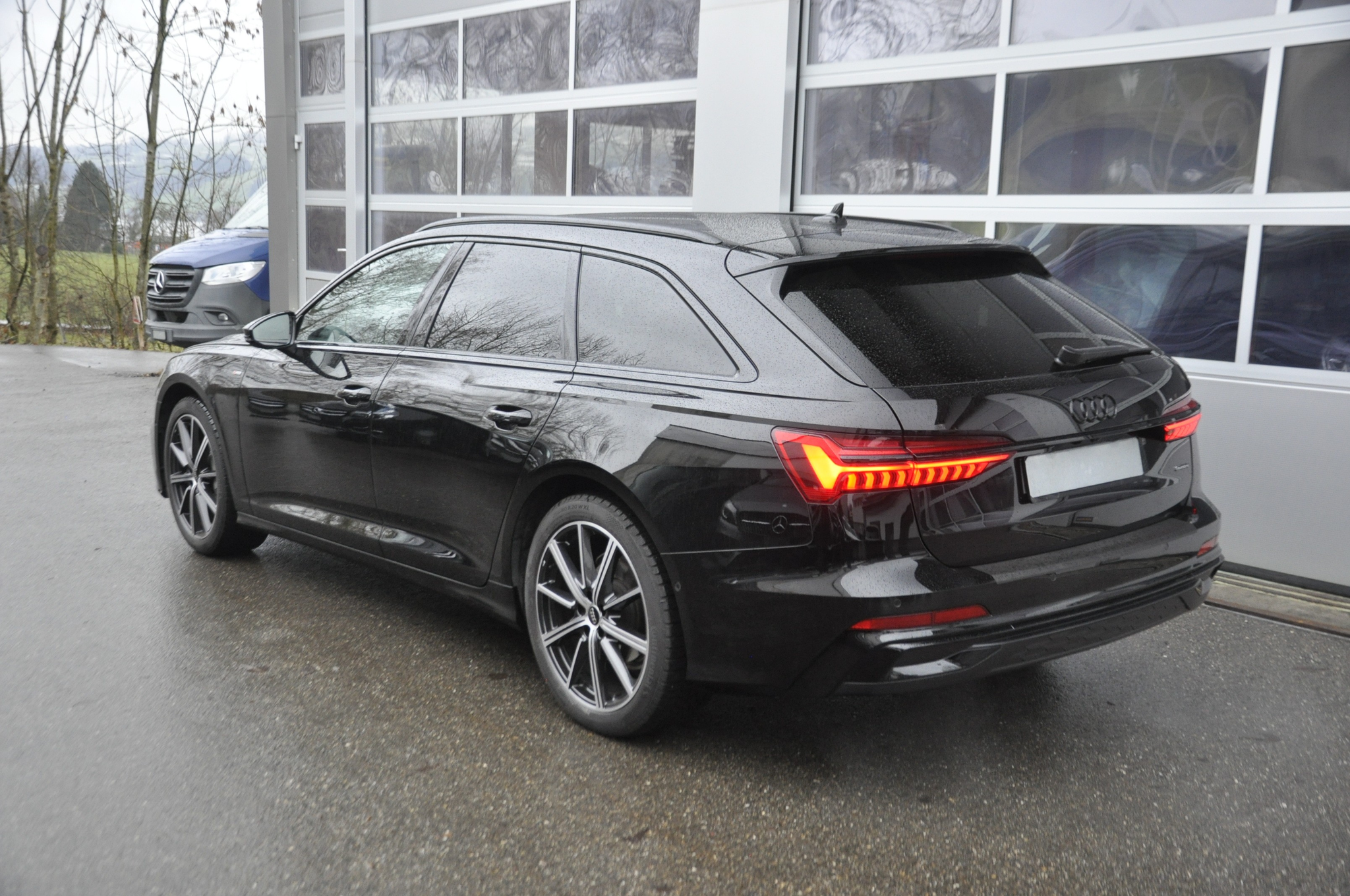 listing desktop thumbnail image 4