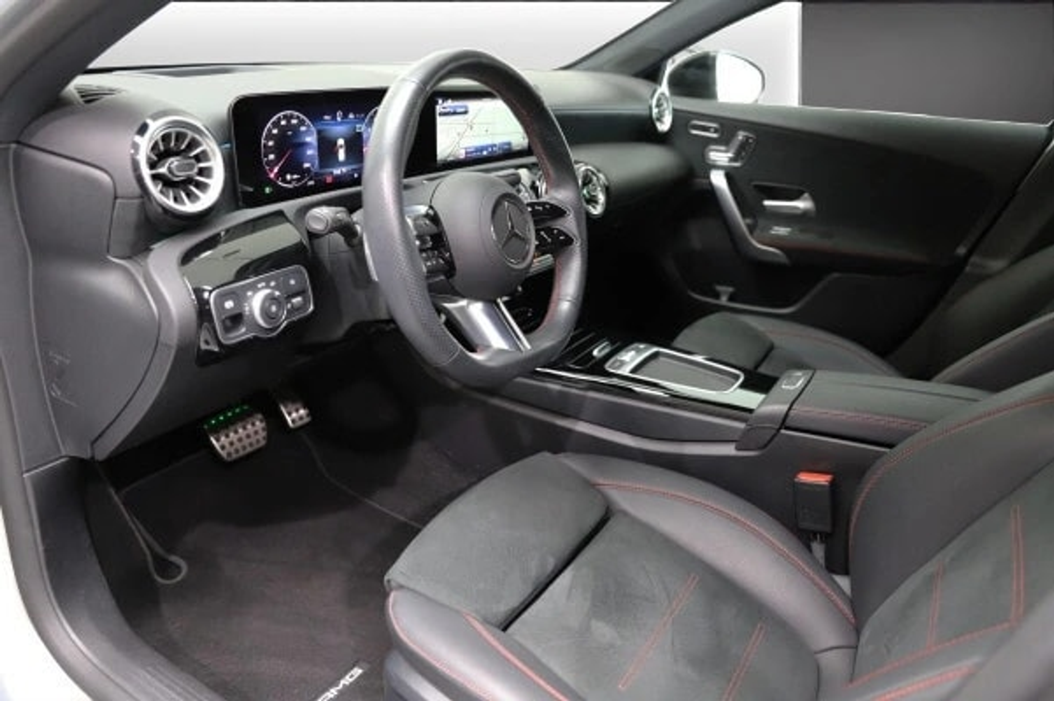 listing desktop thumbnail image 4