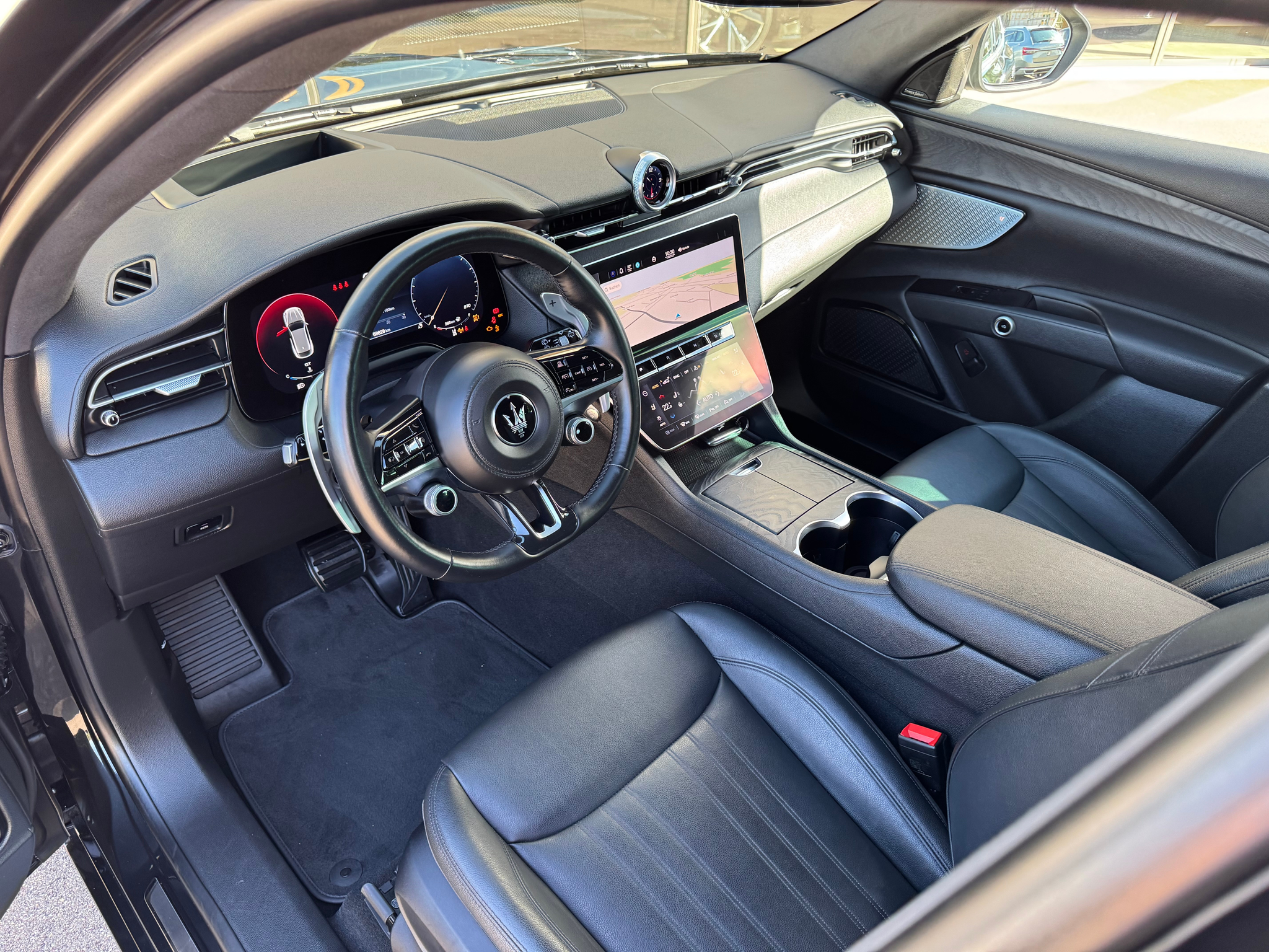 listing desktop thumbnail image 10