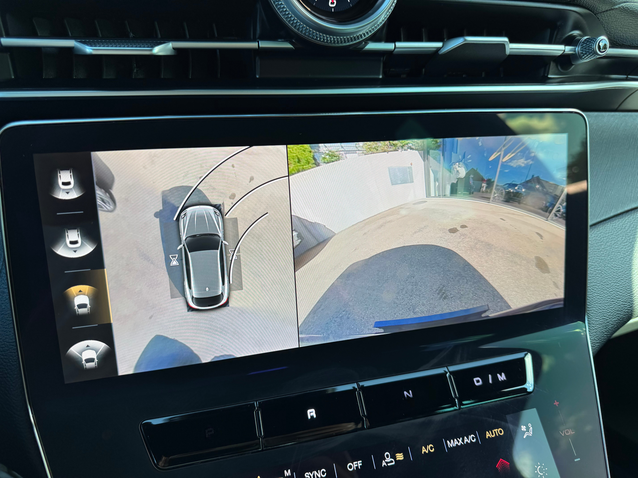 listing desktop thumbnail image 15