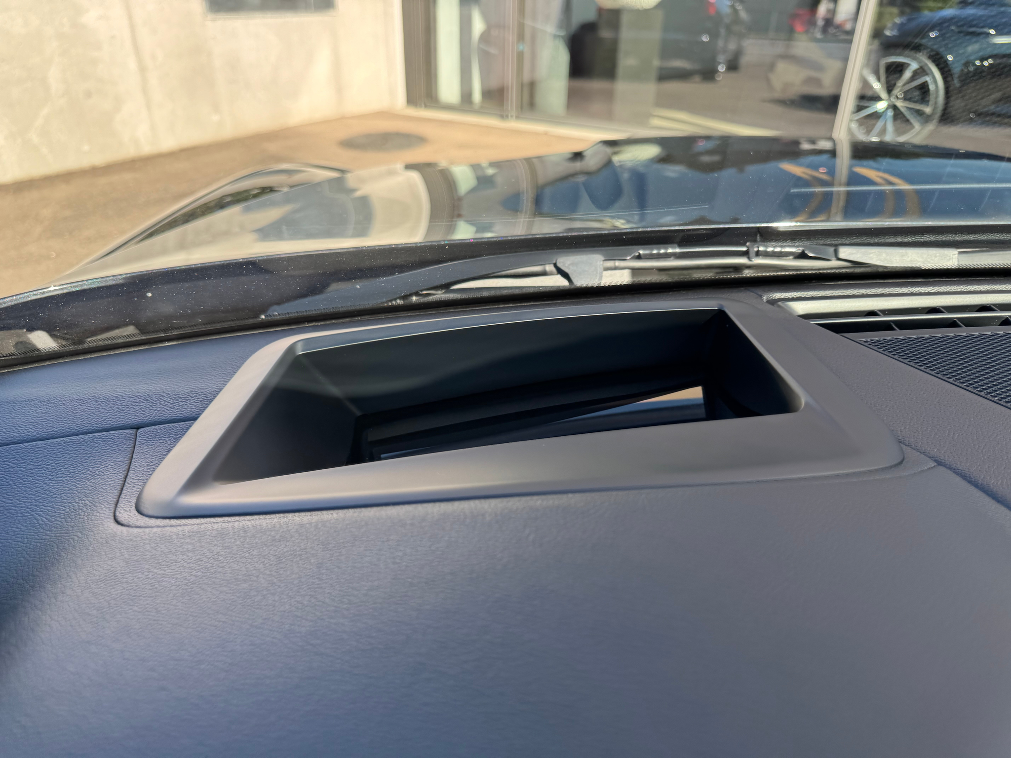 listing desktop thumbnail image 16