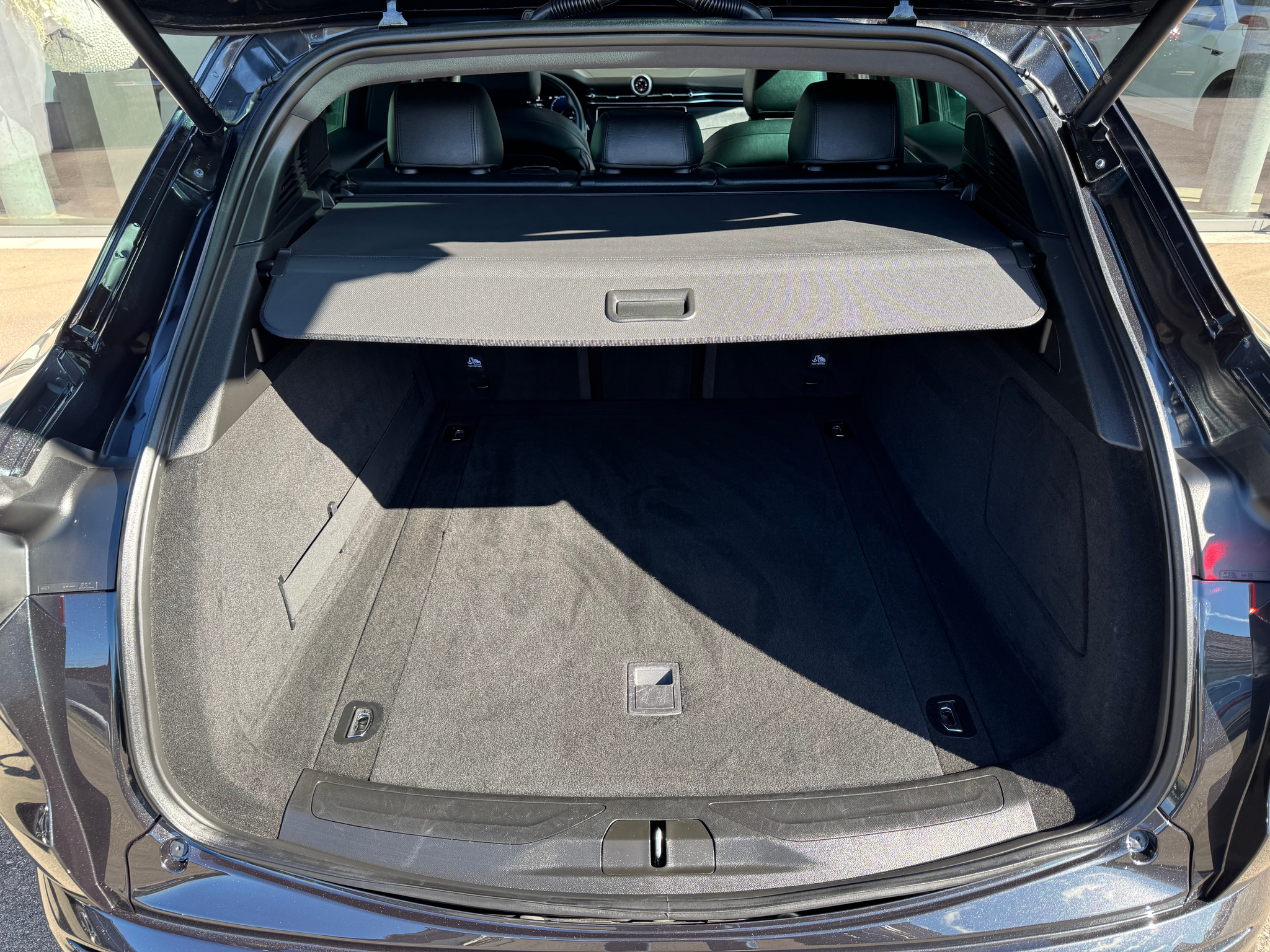 listing desktop thumbnail image 17