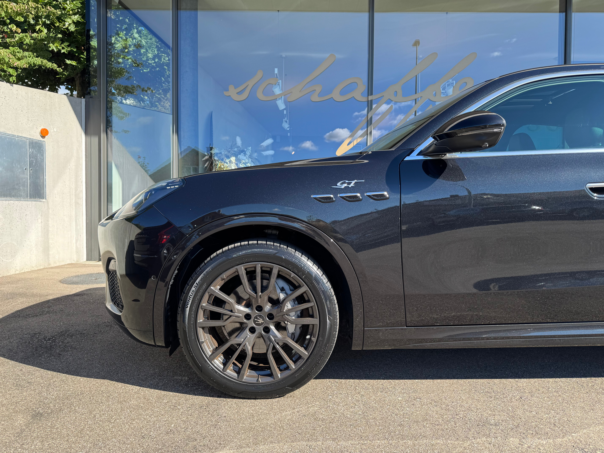 listing desktop thumbnail image 6