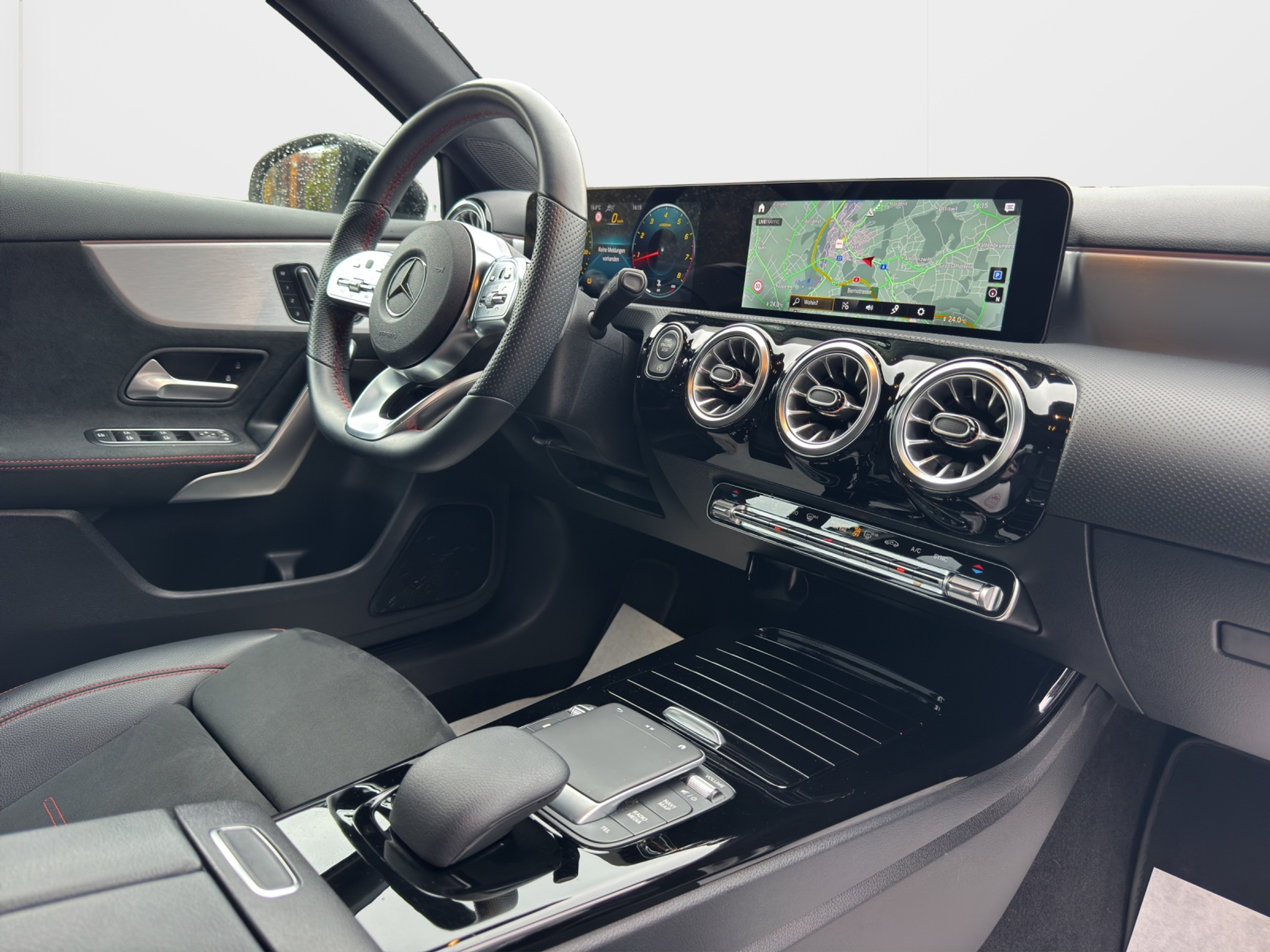 listing desktop thumbnail image 12