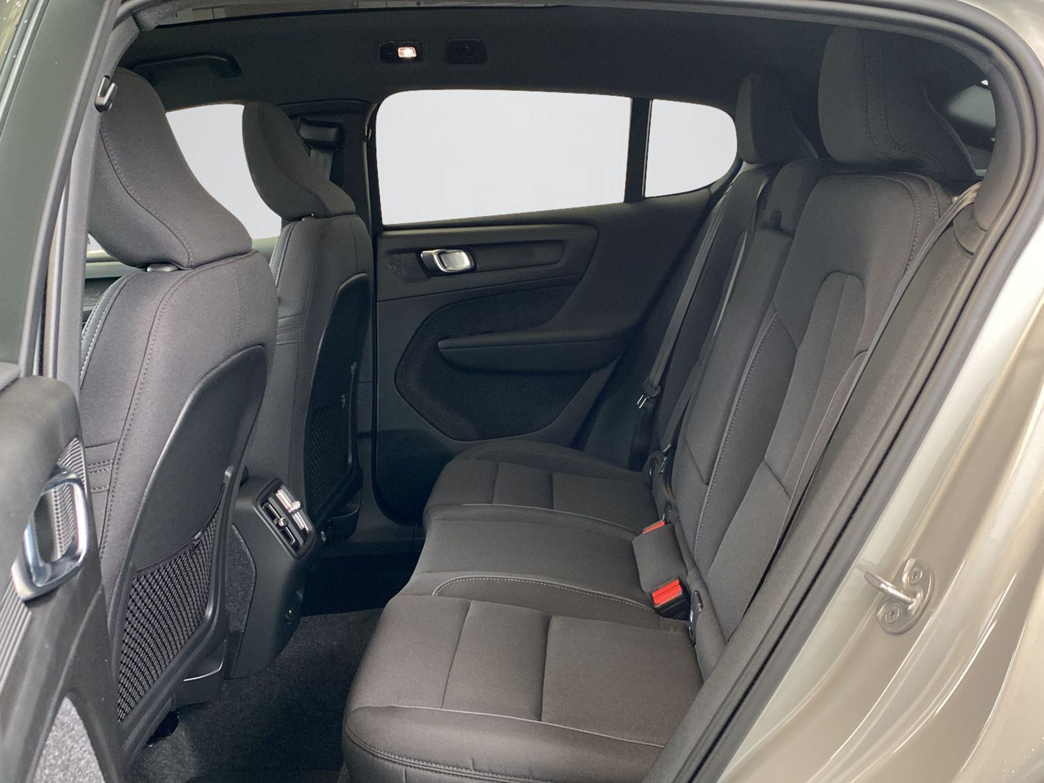 listing desktop thumbnail image 10