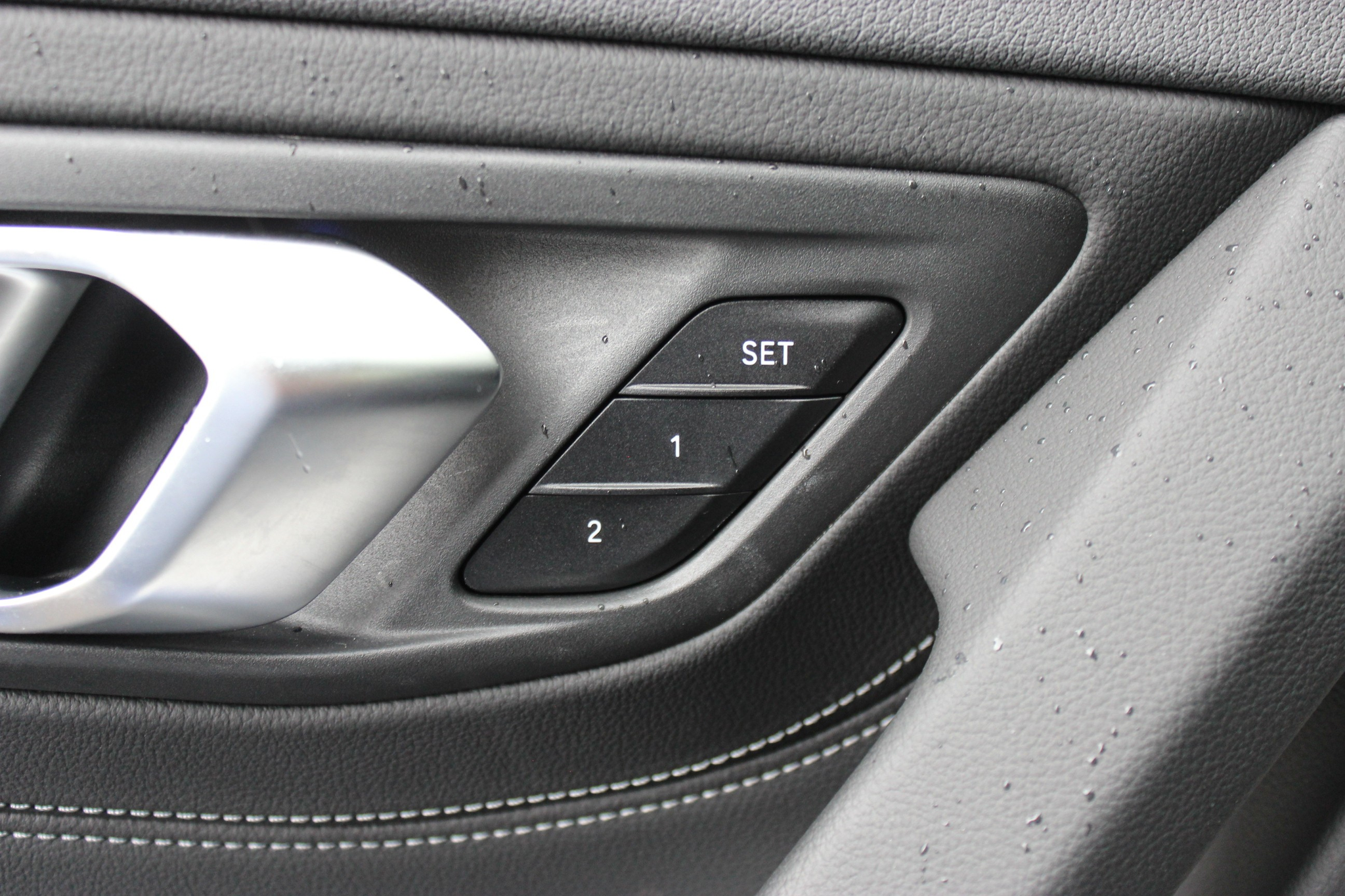 listing desktop thumbnail image 12