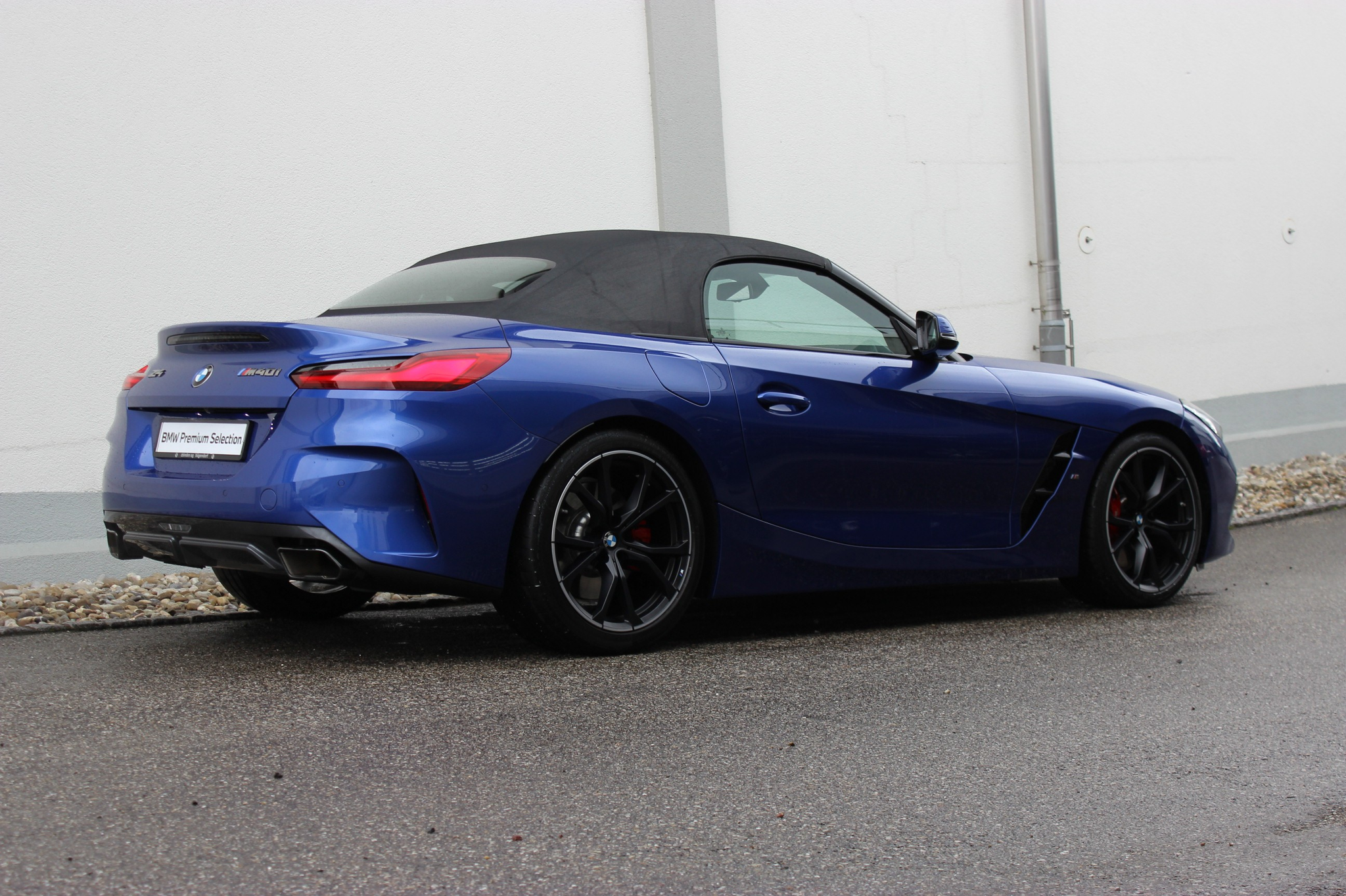 listing desktop thumbnail image 2