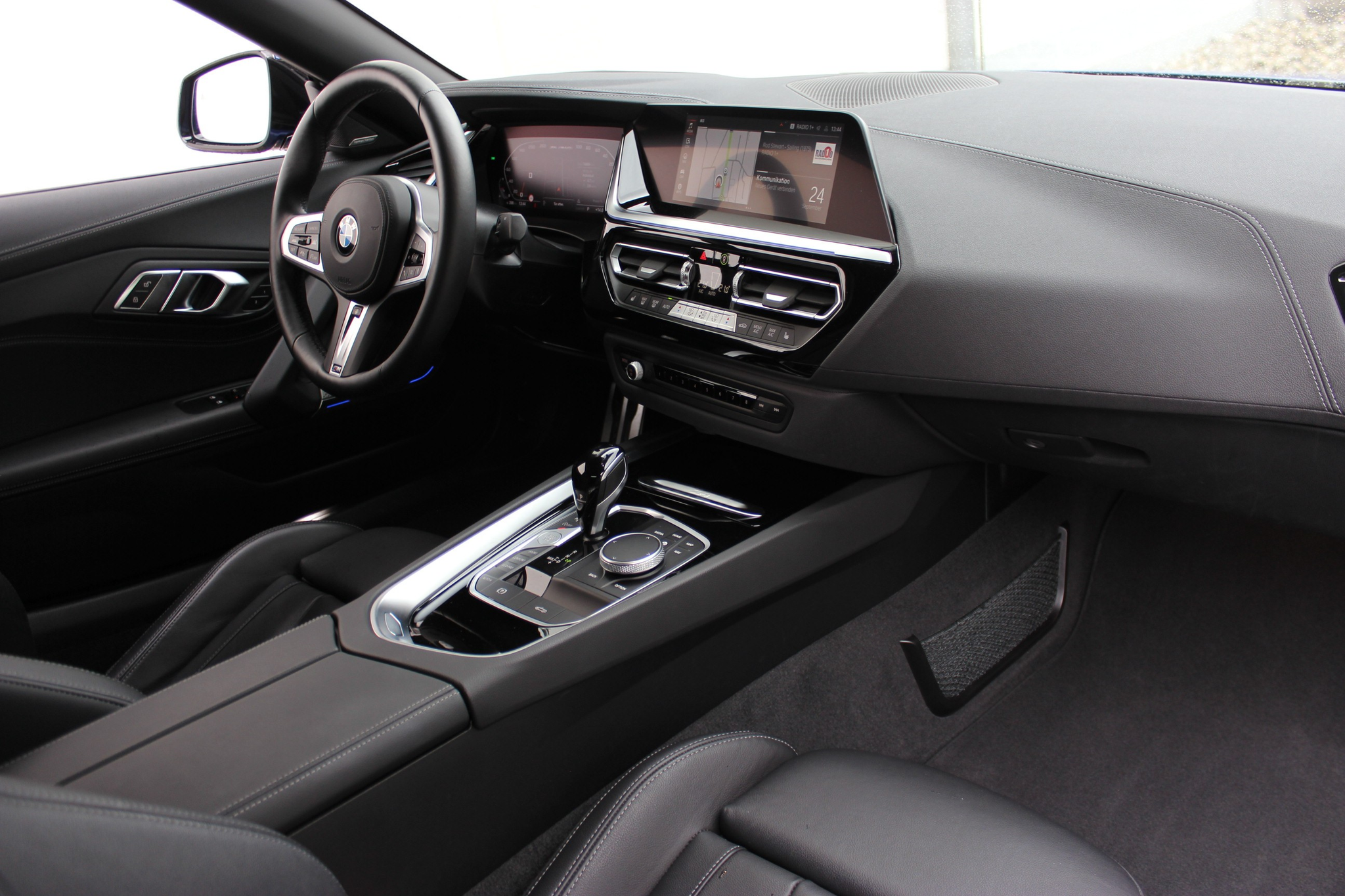 listing desktop thumbnail image 1