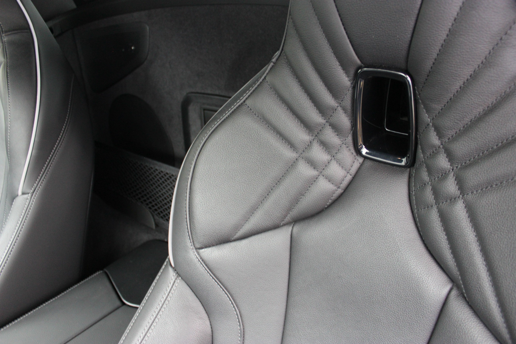 listing desktop thumbnail image 19