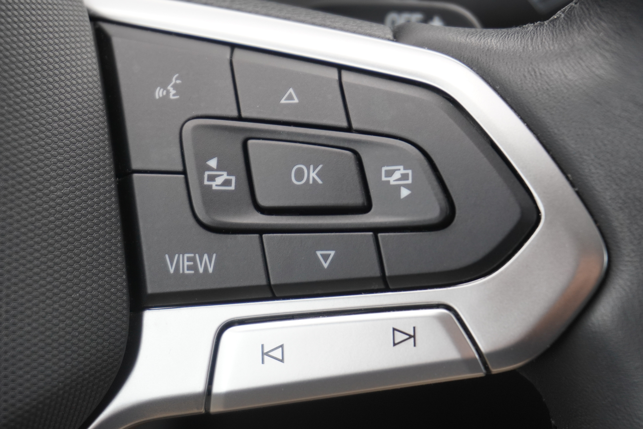 listing desktop thumbnail image 27