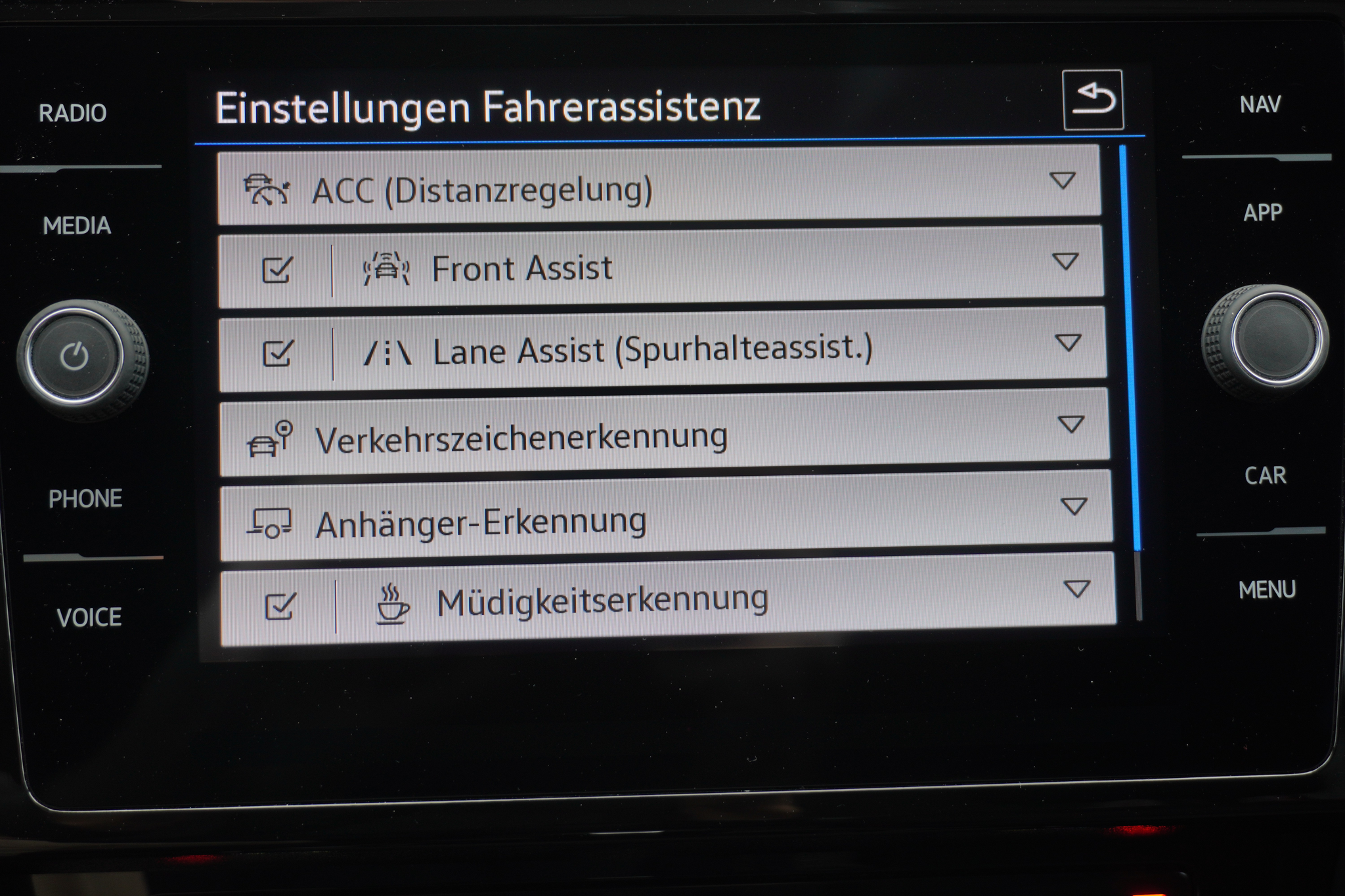 listing desktop thumbnail image 24