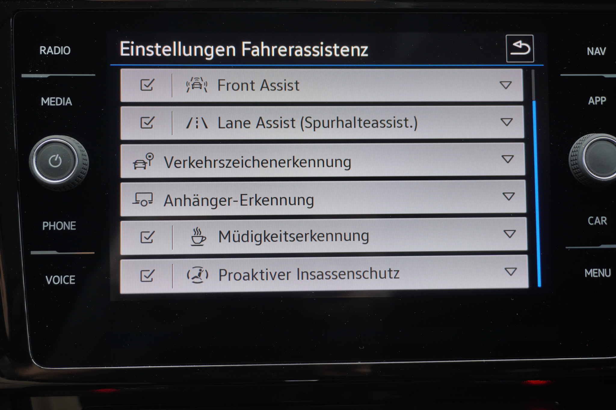 listing desktop thumbnail image 25