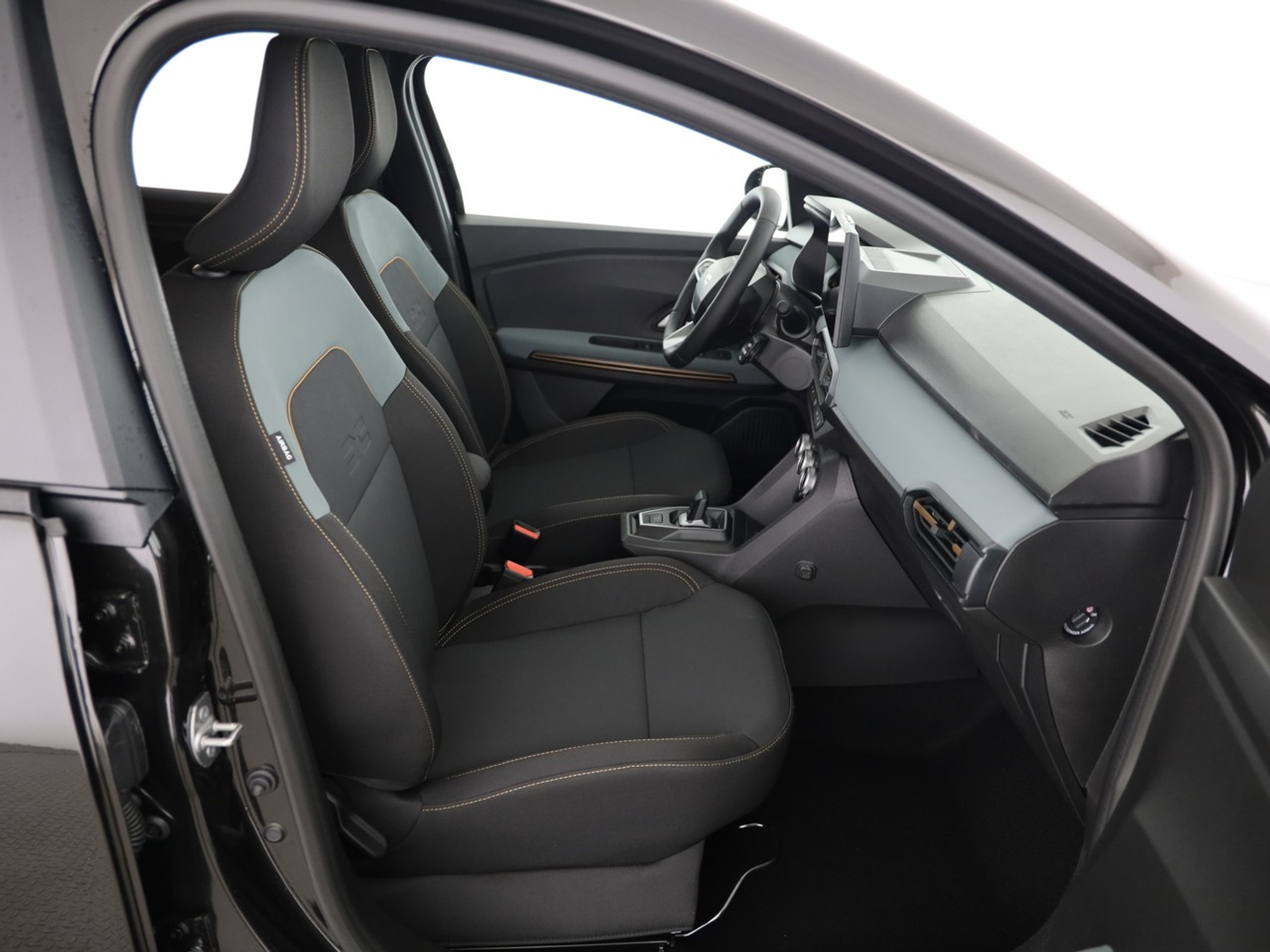 listing desktop thumbnail image 6