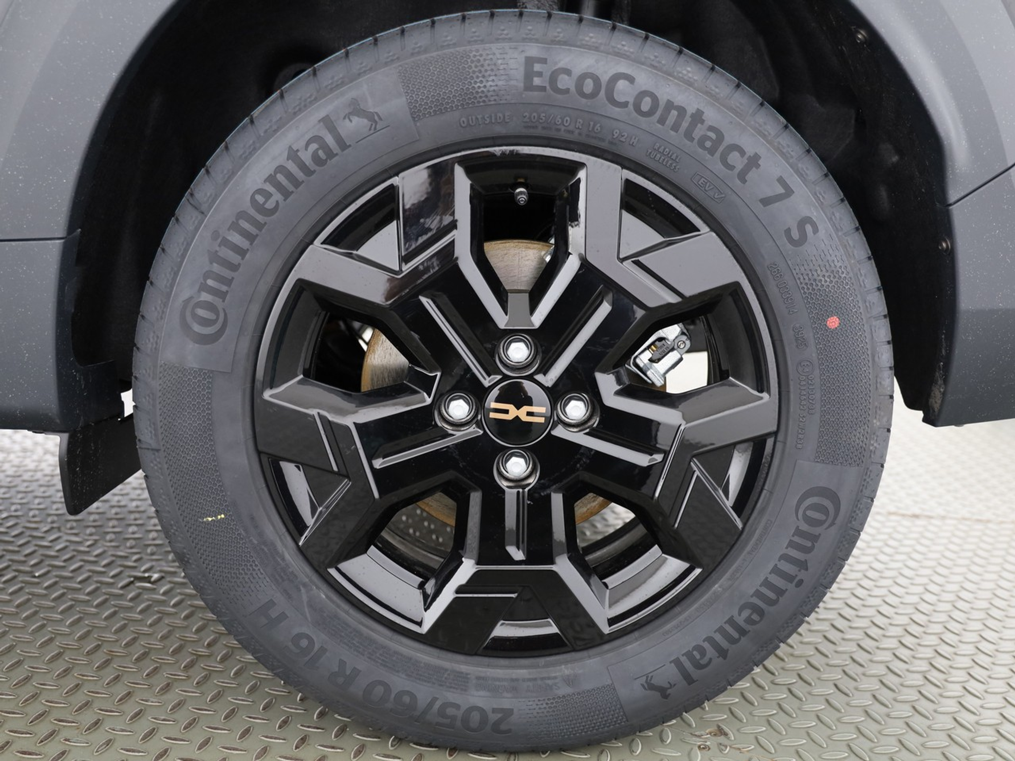 listing desktop thumbnail image 3