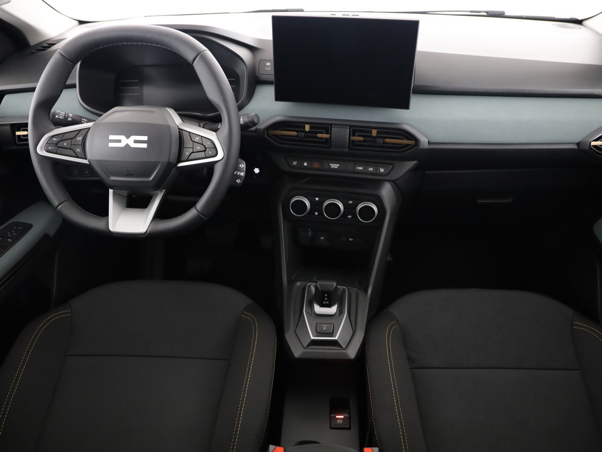 listing desktop thumbnail image 4