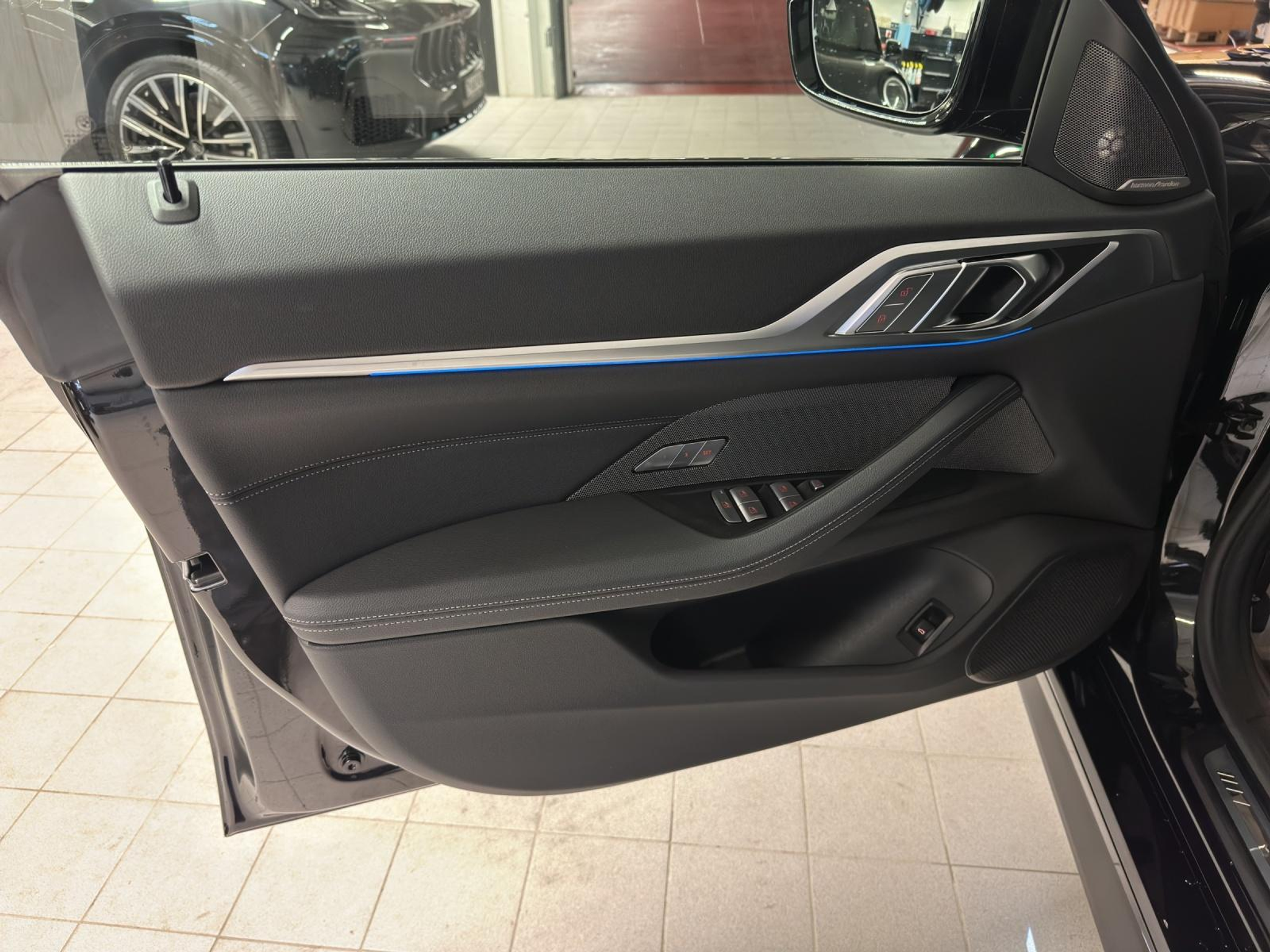 listing desktop thumbnail image 14