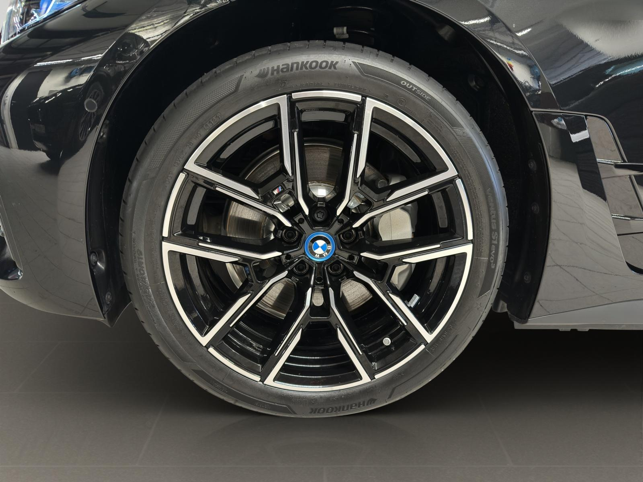 listing desktop thumbnail image 16