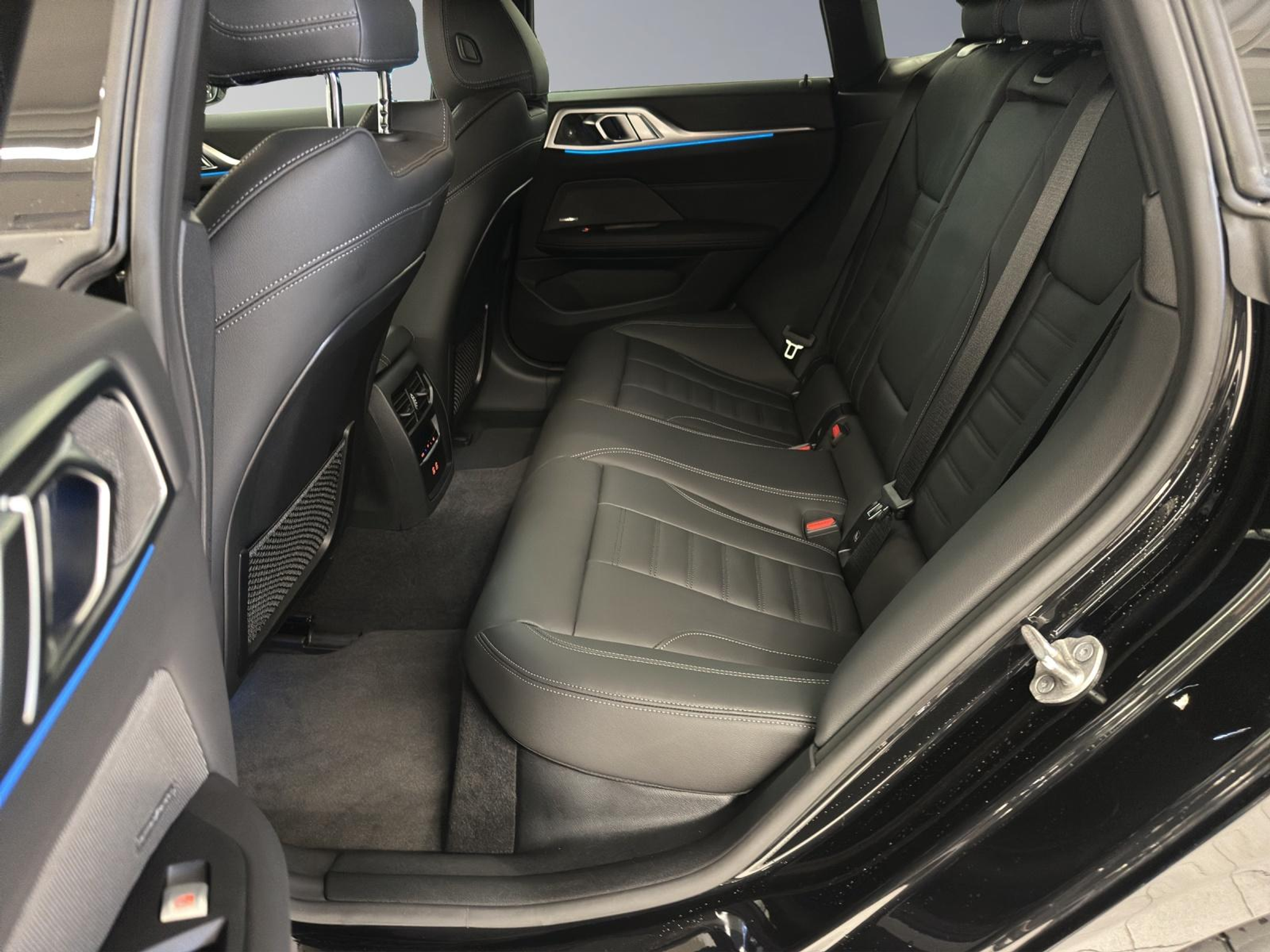 listing desktop thumbnail image 15