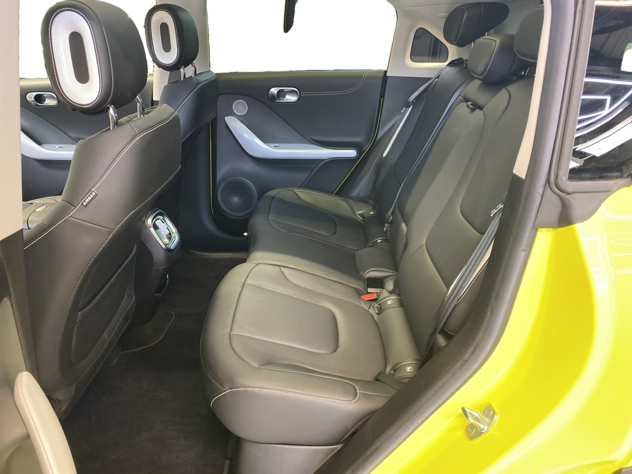 listing desktop thumbnail image 7