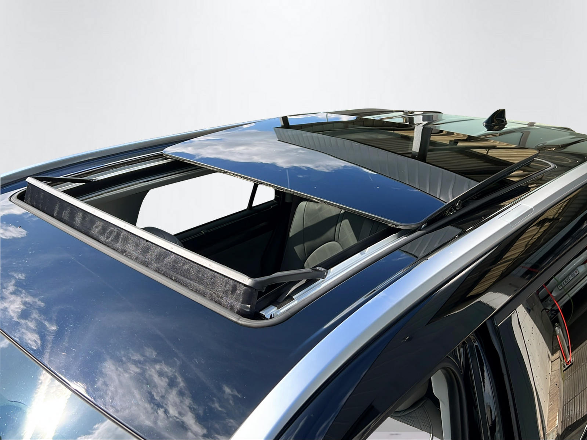 listing desktop thumbnail image 18