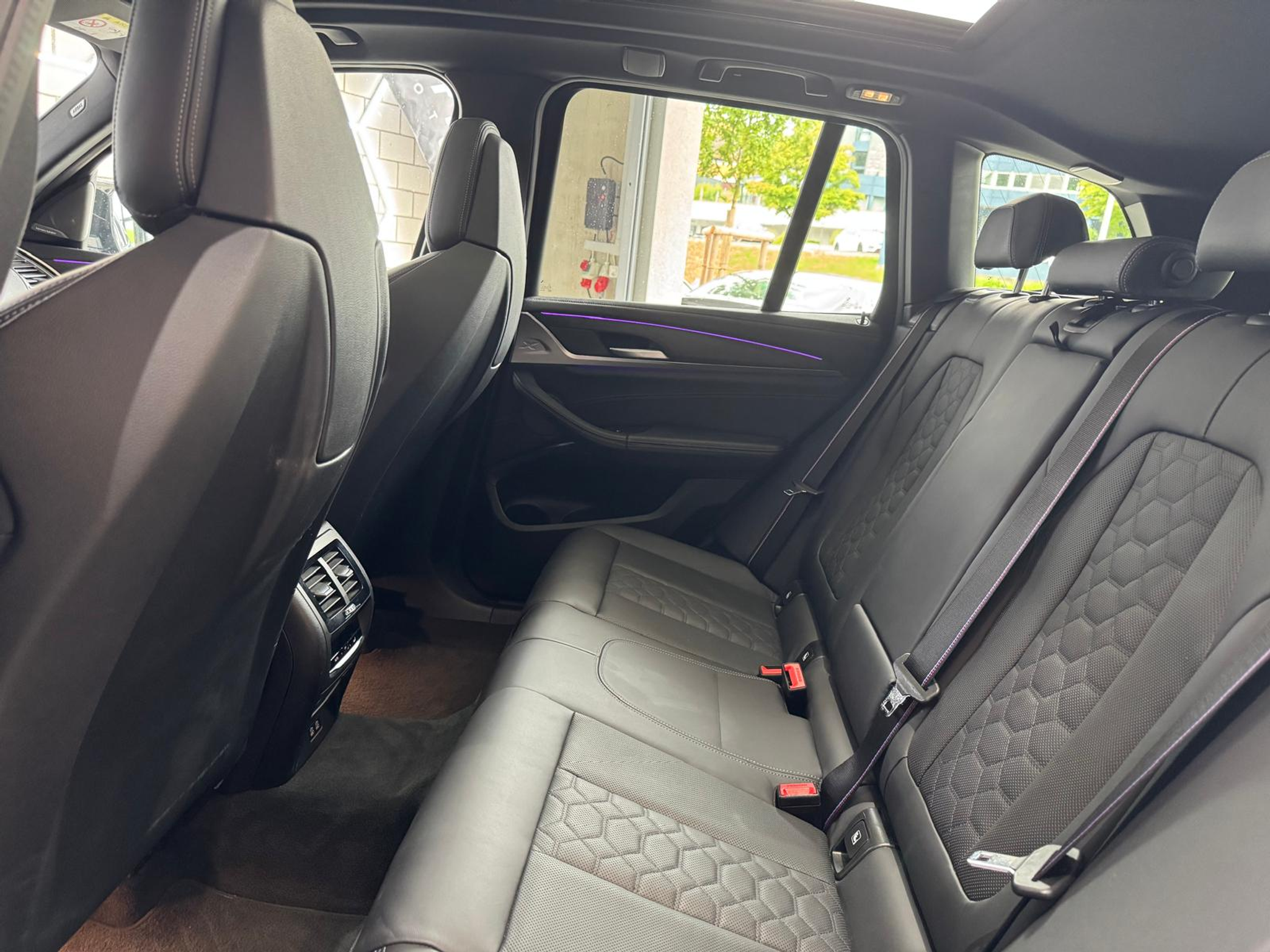 listing desktop thumbnail image 8