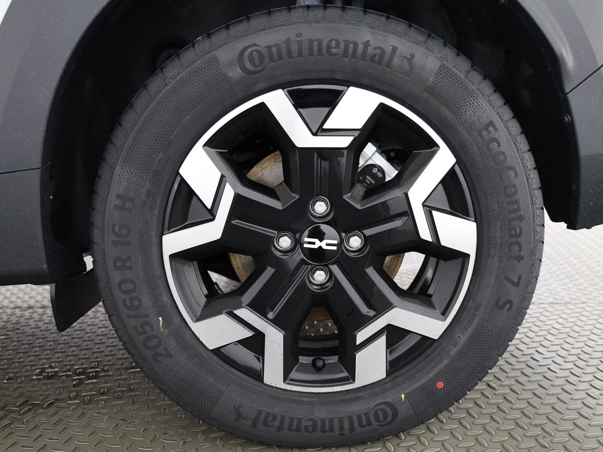 listing desktop thumbnail image 3