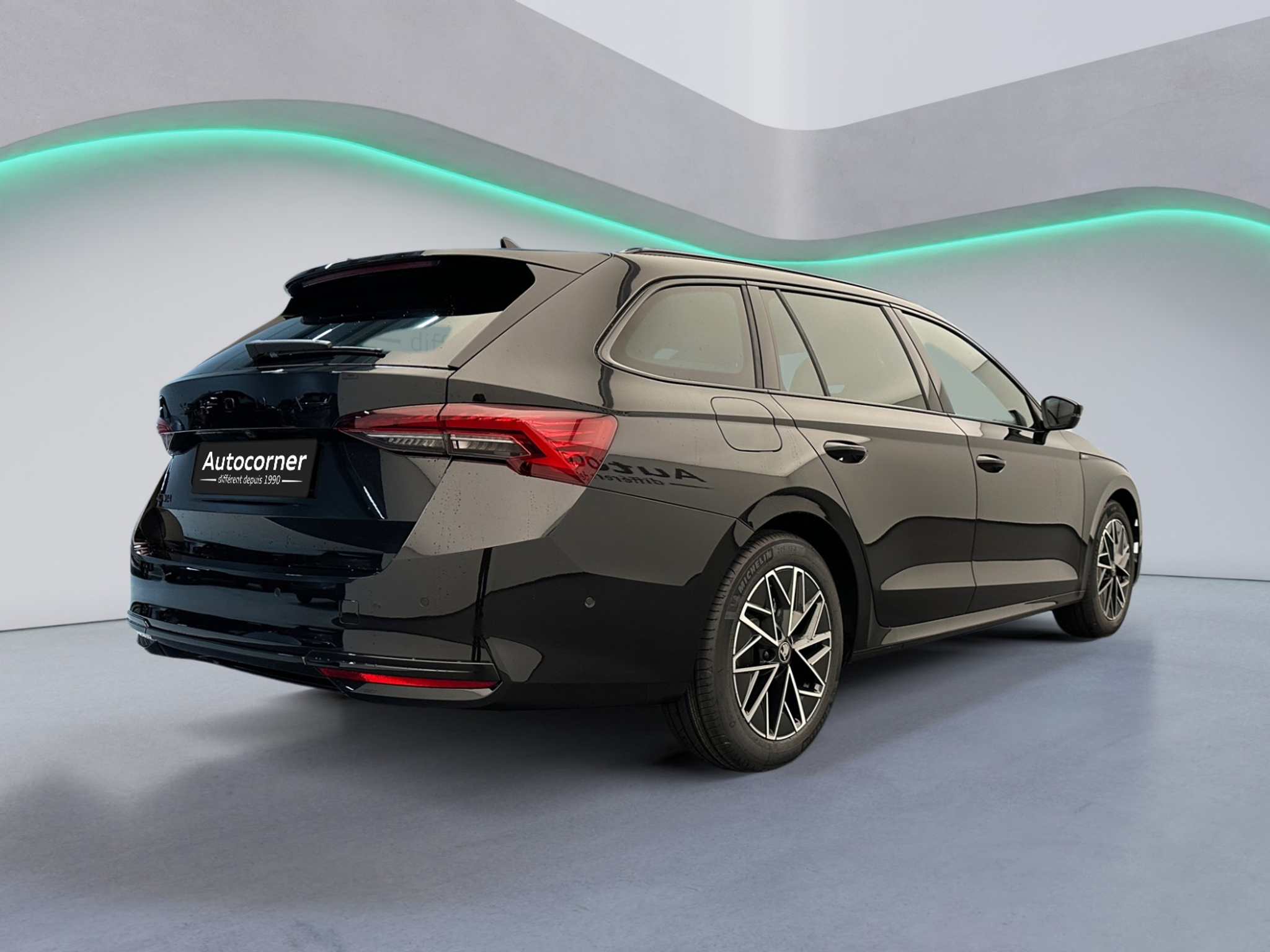 listing desktop thumbnail image 4