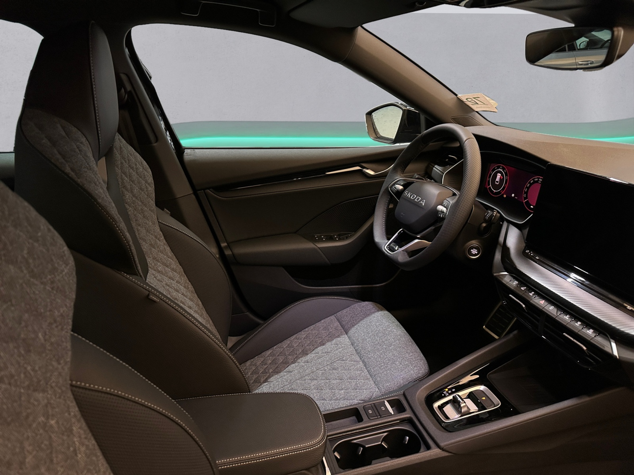 listing desktop thumbnail image 11