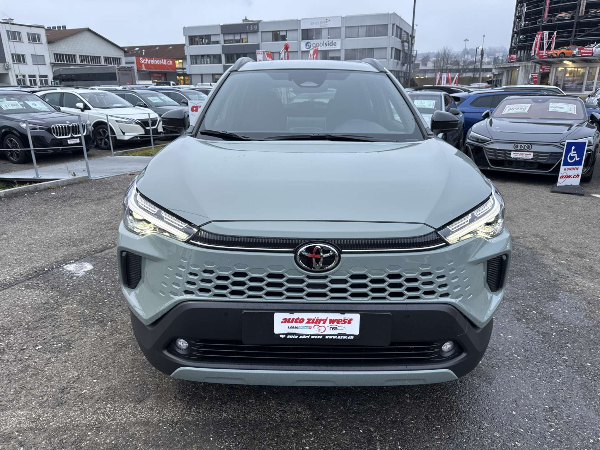 listing desktop thumbnail image 13