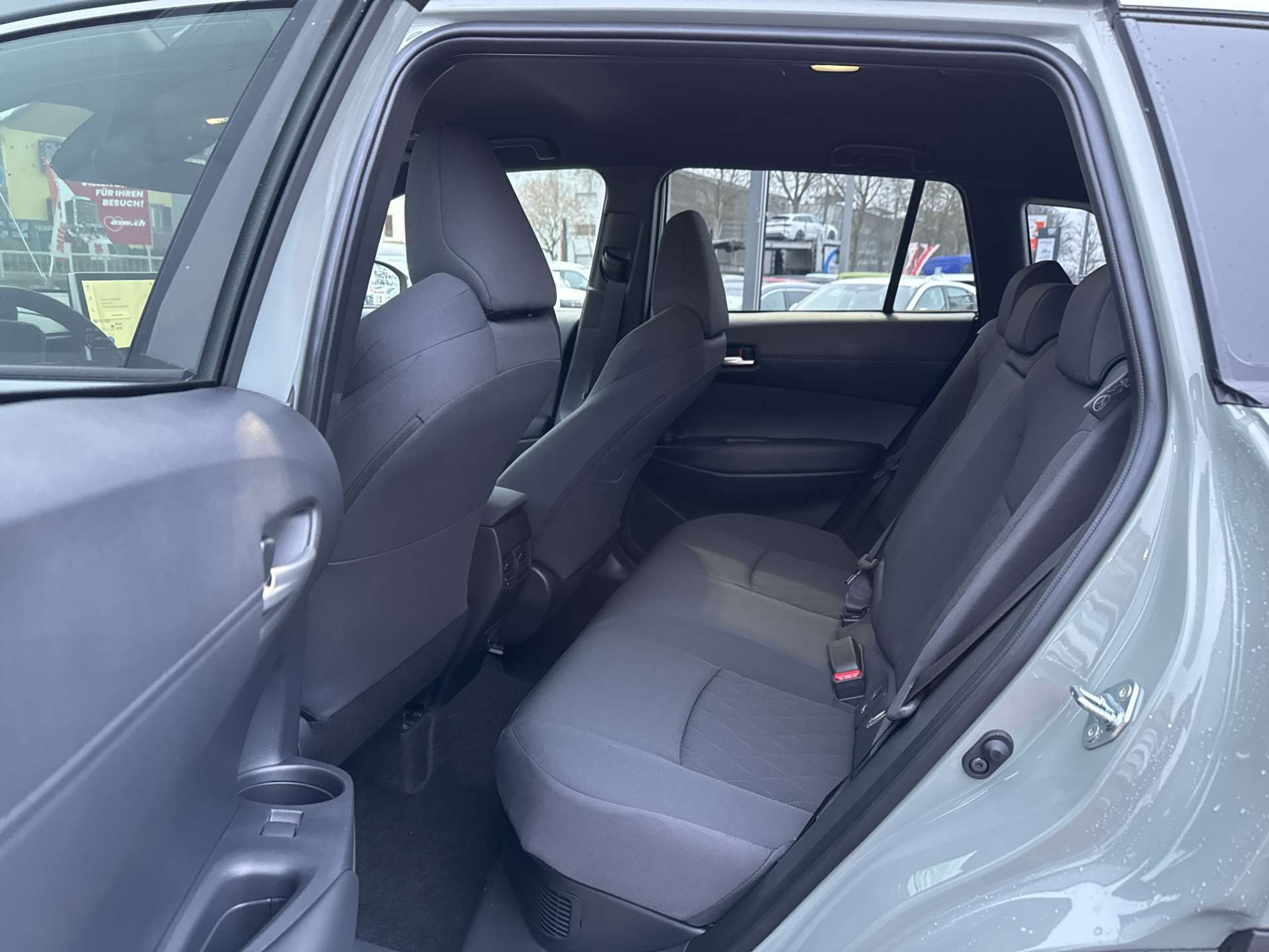 listing desktop thumbnail image 6