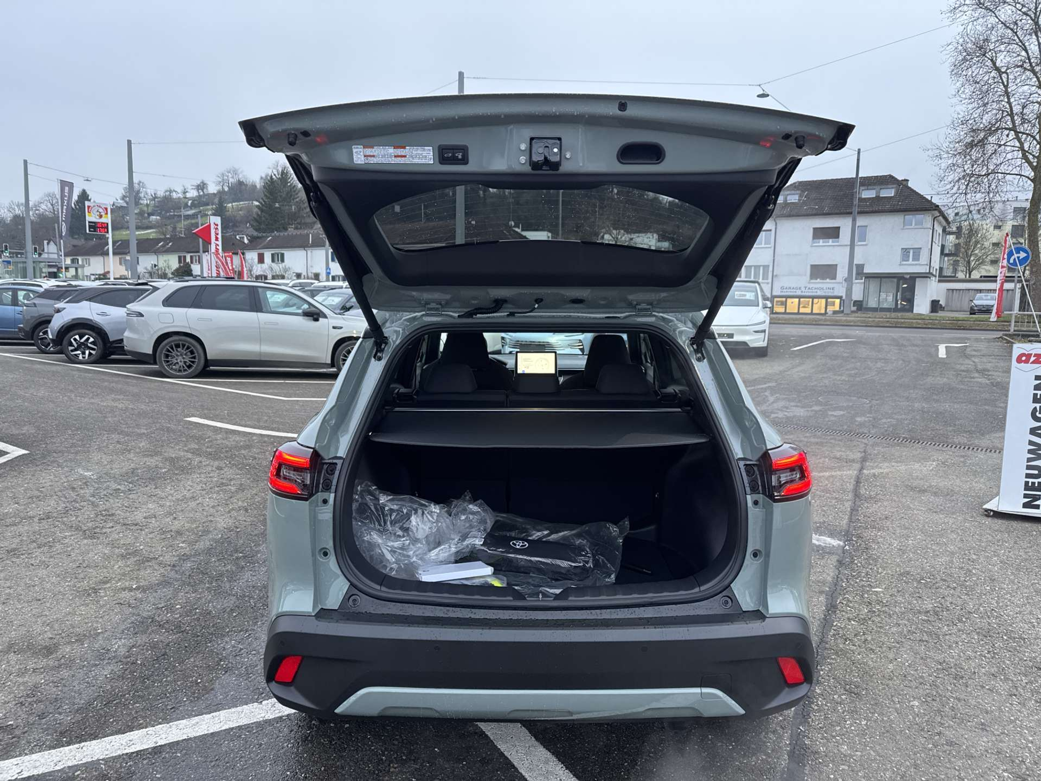 listing desktop thumbnail image 7