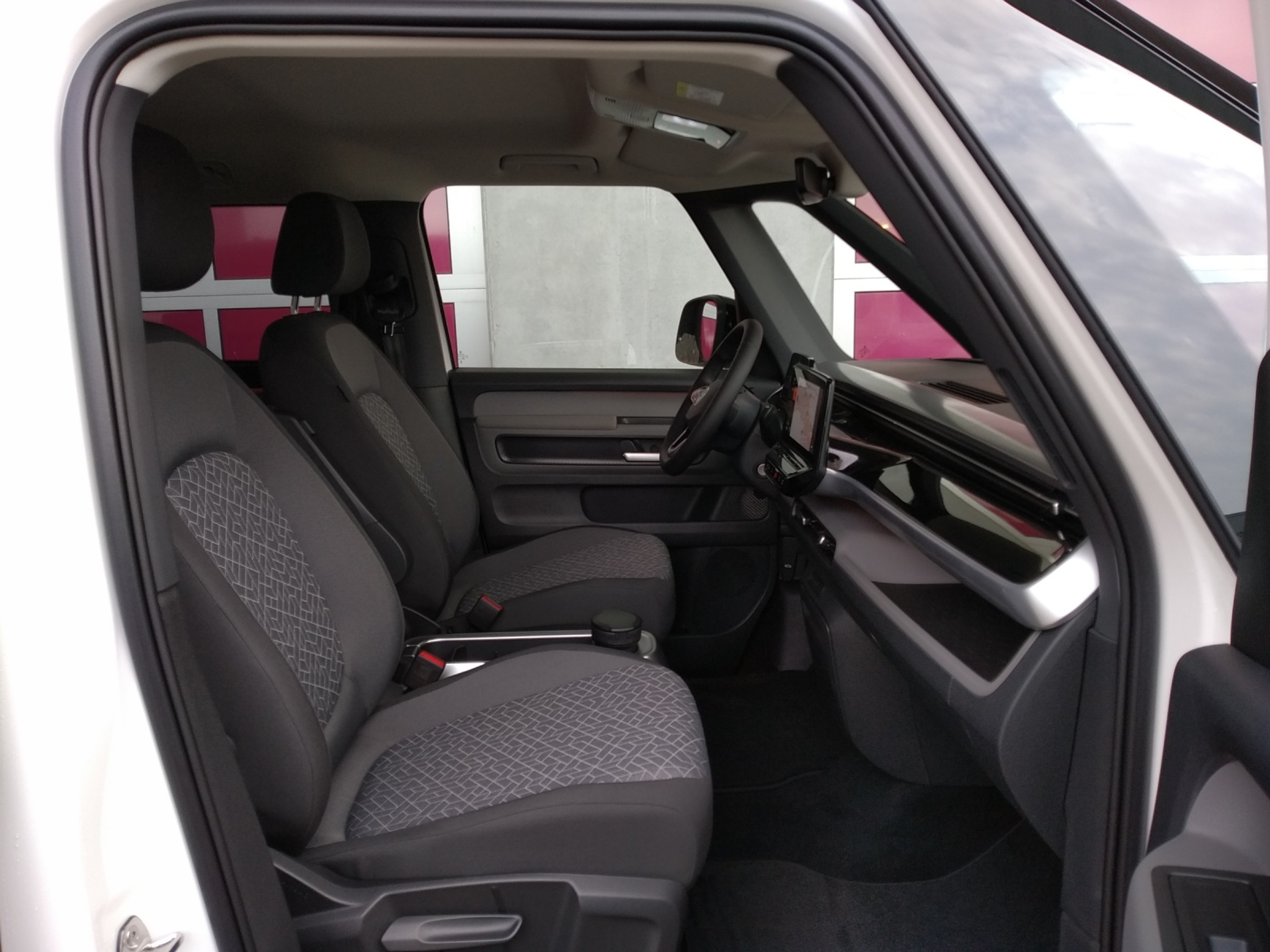 listing desktop thumbnail image 10