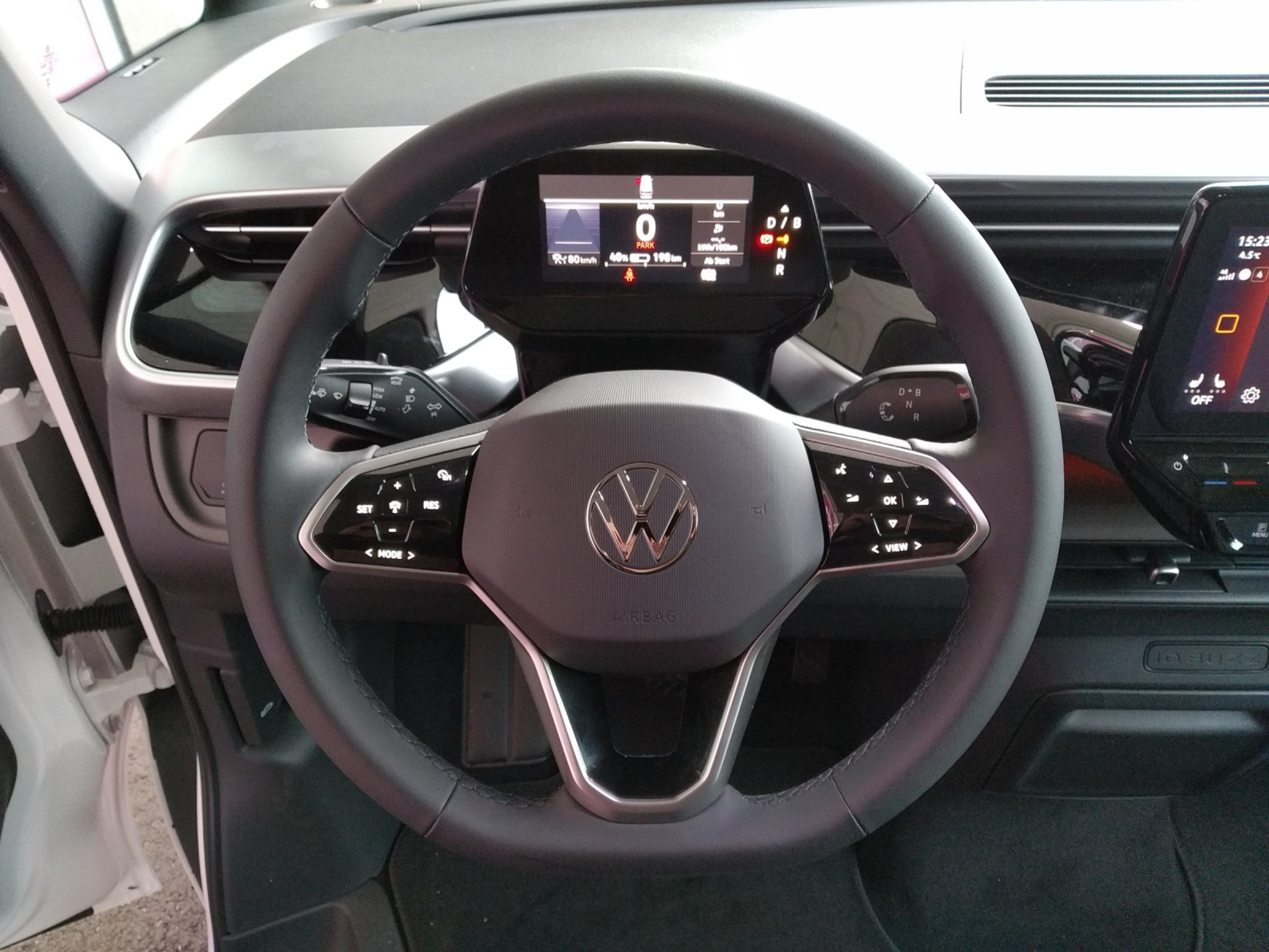 listing desktop thumbnail image 5