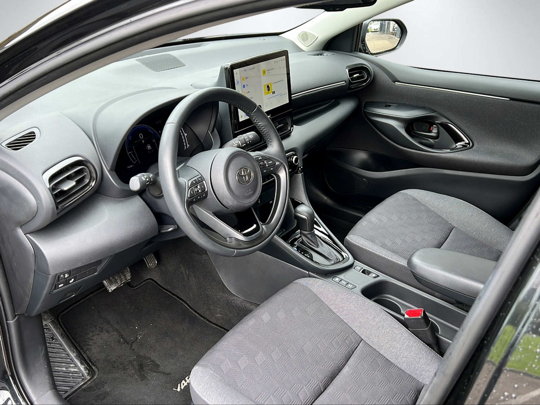 listing desktop thumbnail image 13