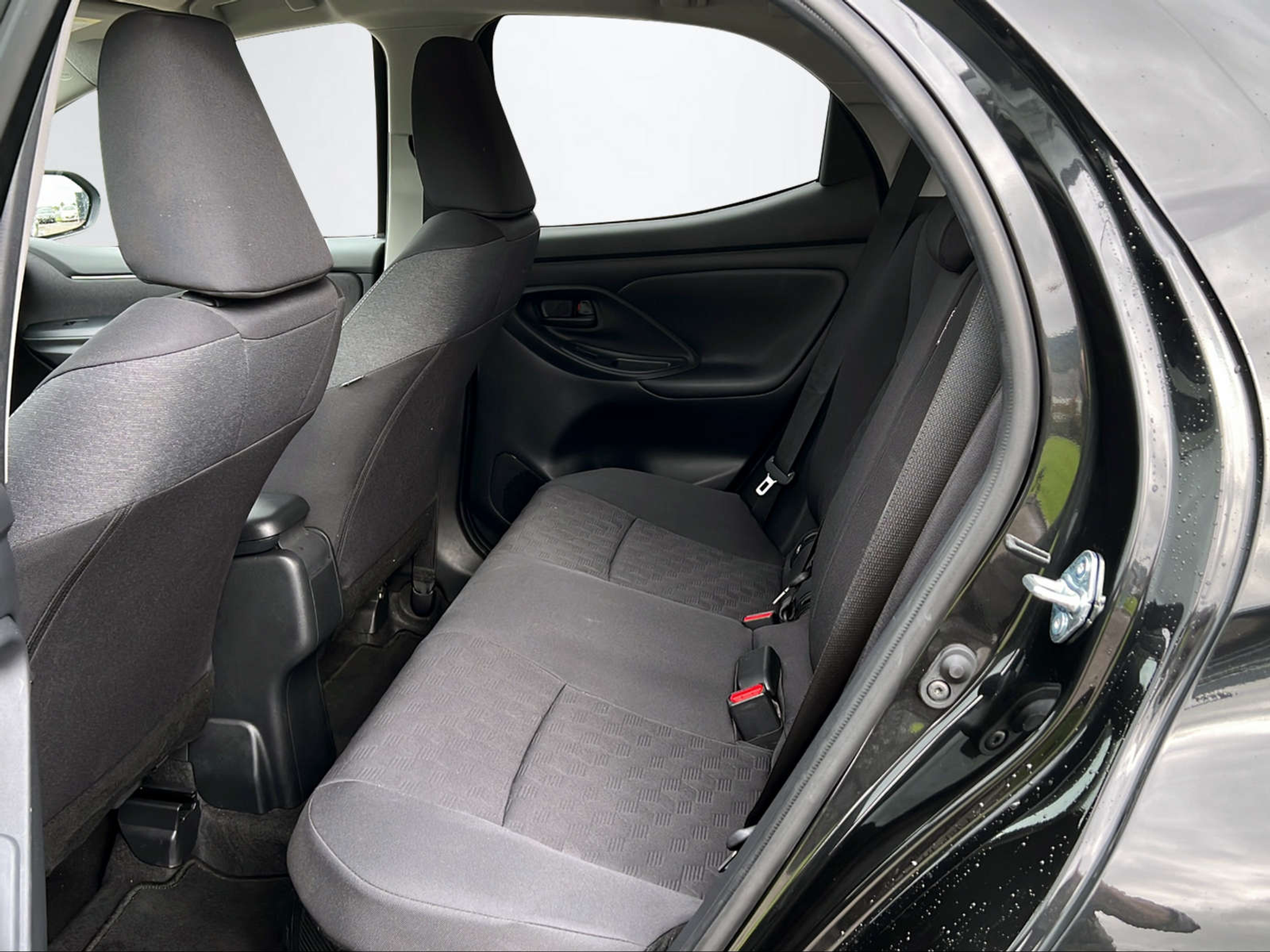 listing desktop thumbnail image 10