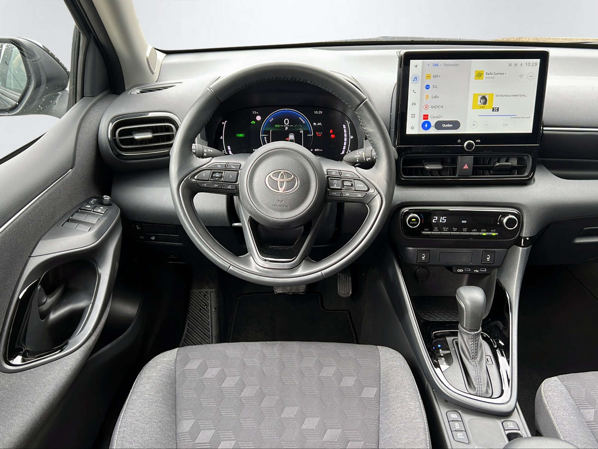 listing desktop thumbnail image 12