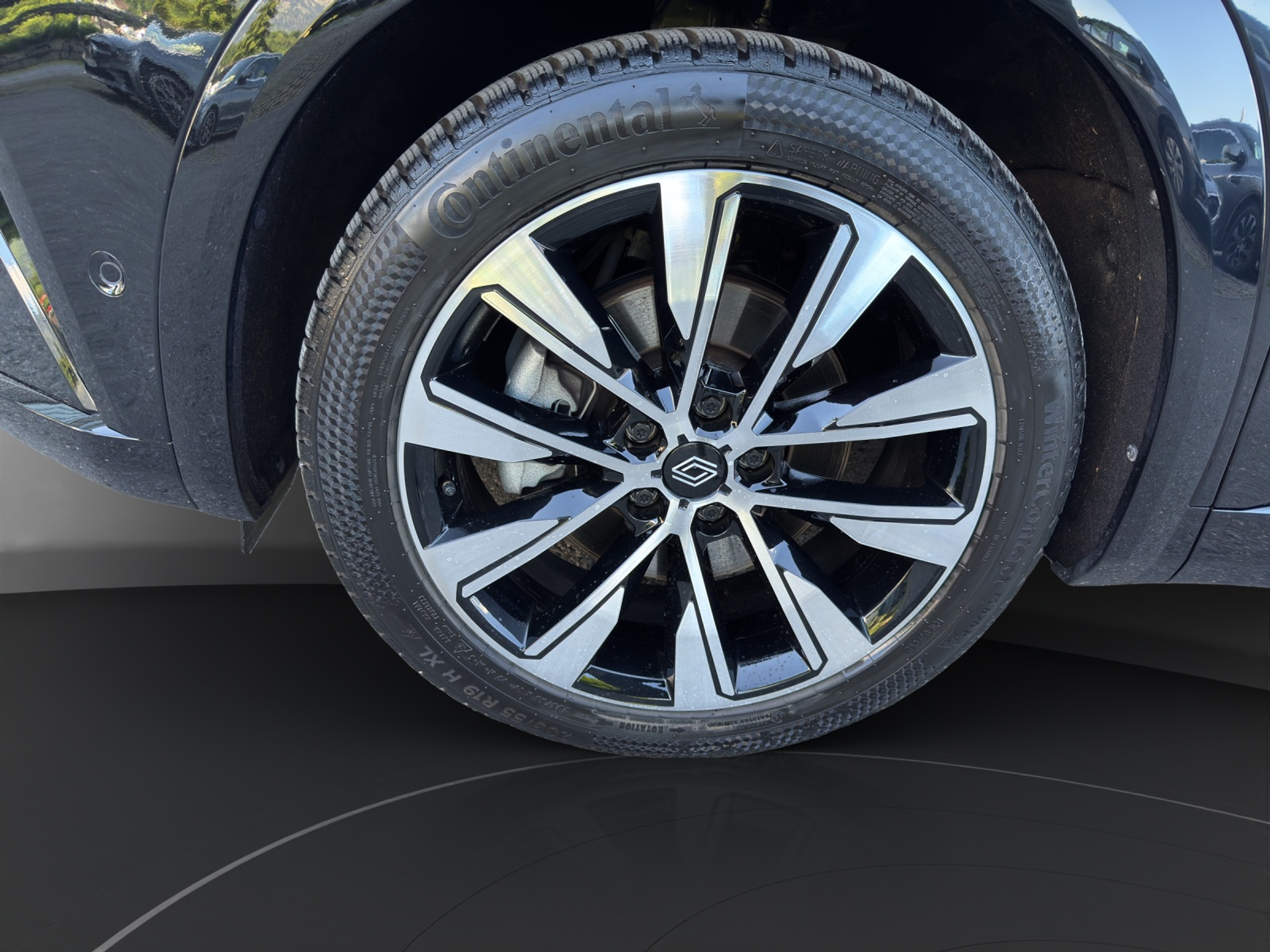 listing desktop thumbnail image 8