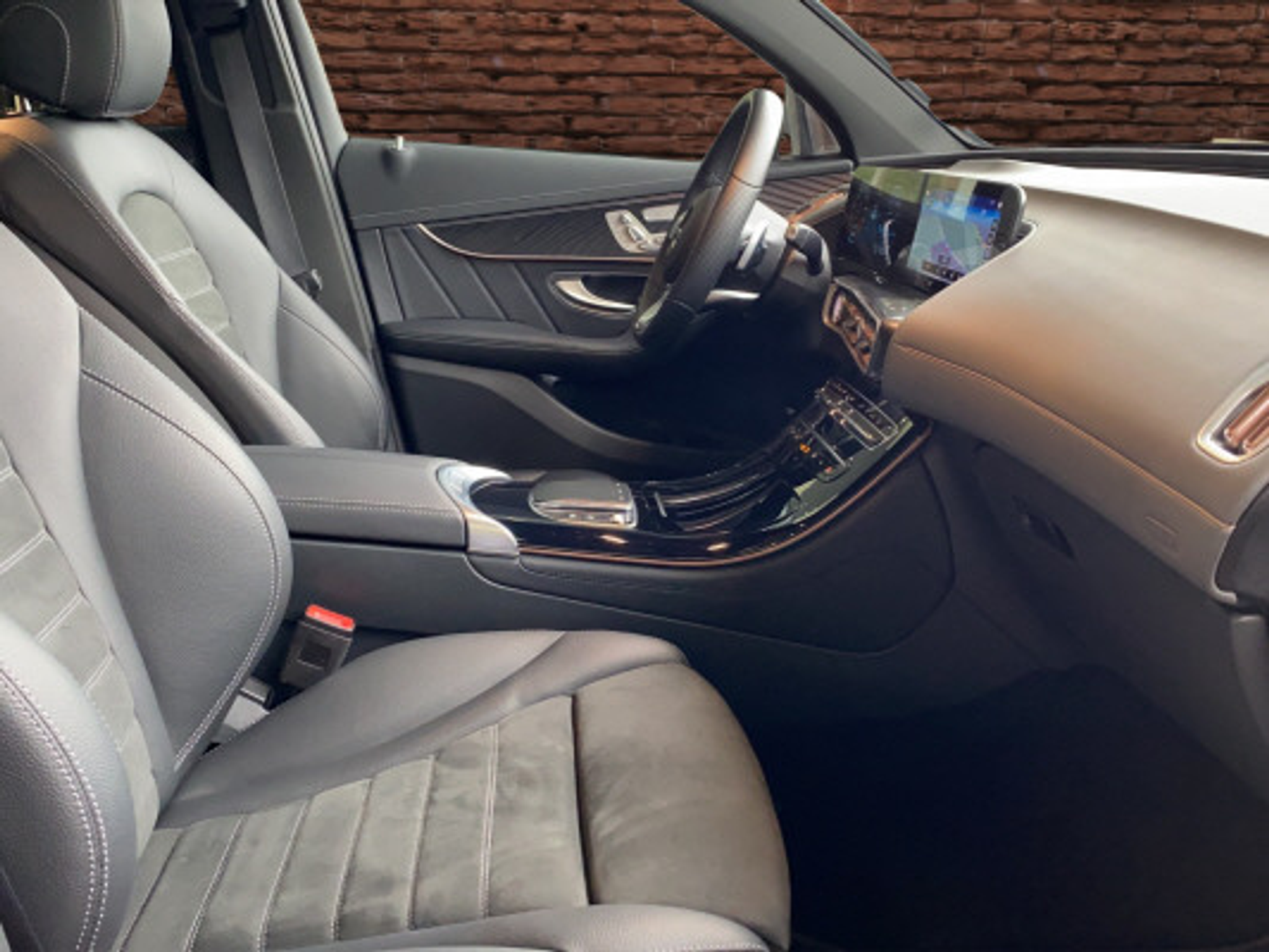 listing desktop thumbnail image 12