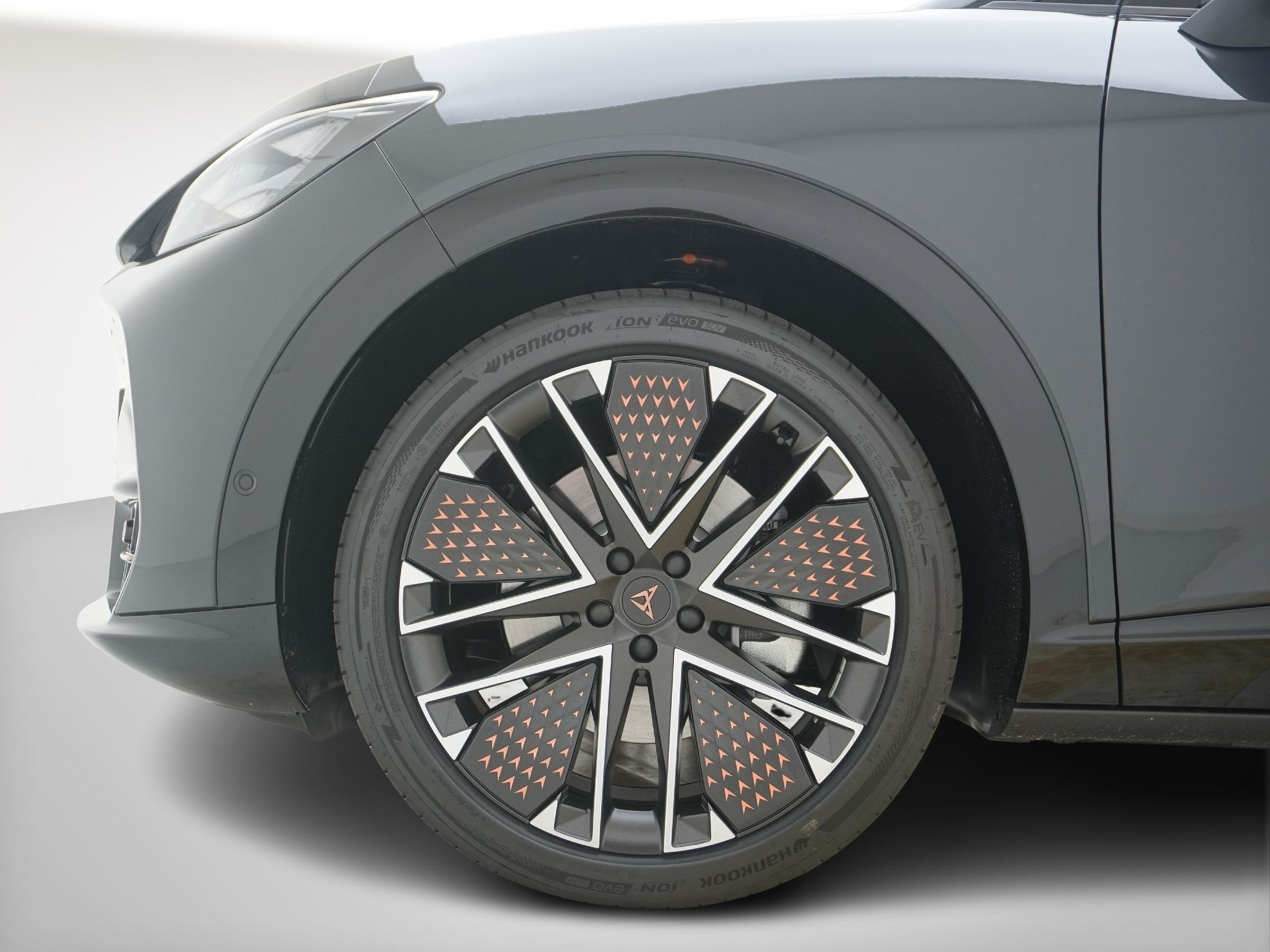 listing desktop thumbnail image 9