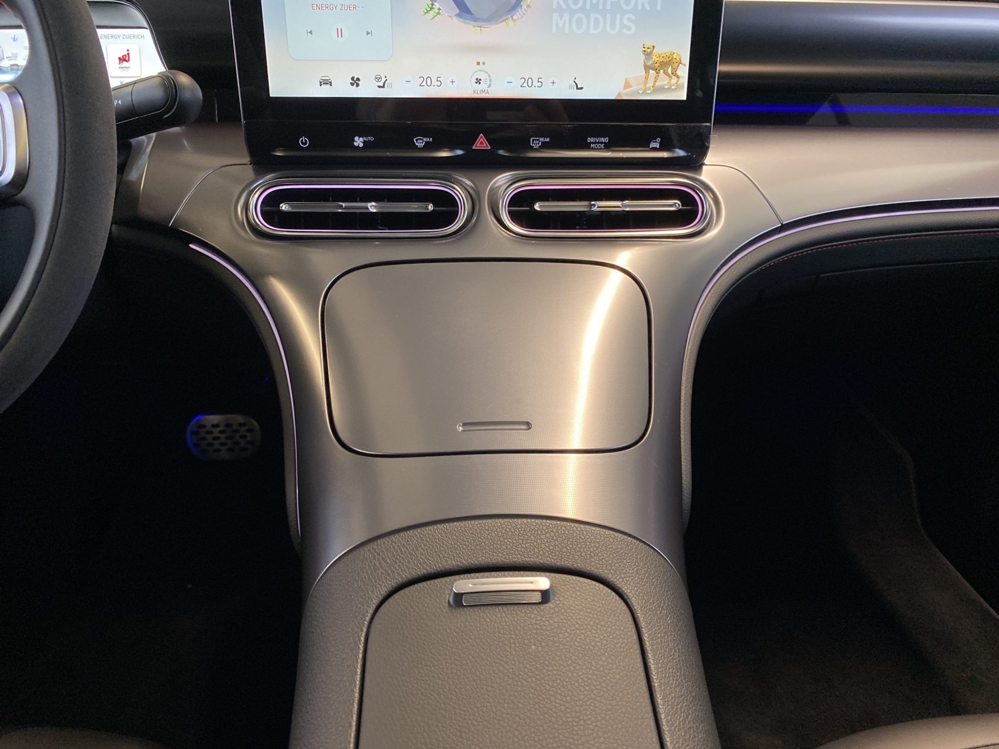 listing desktop thumbnail image 9