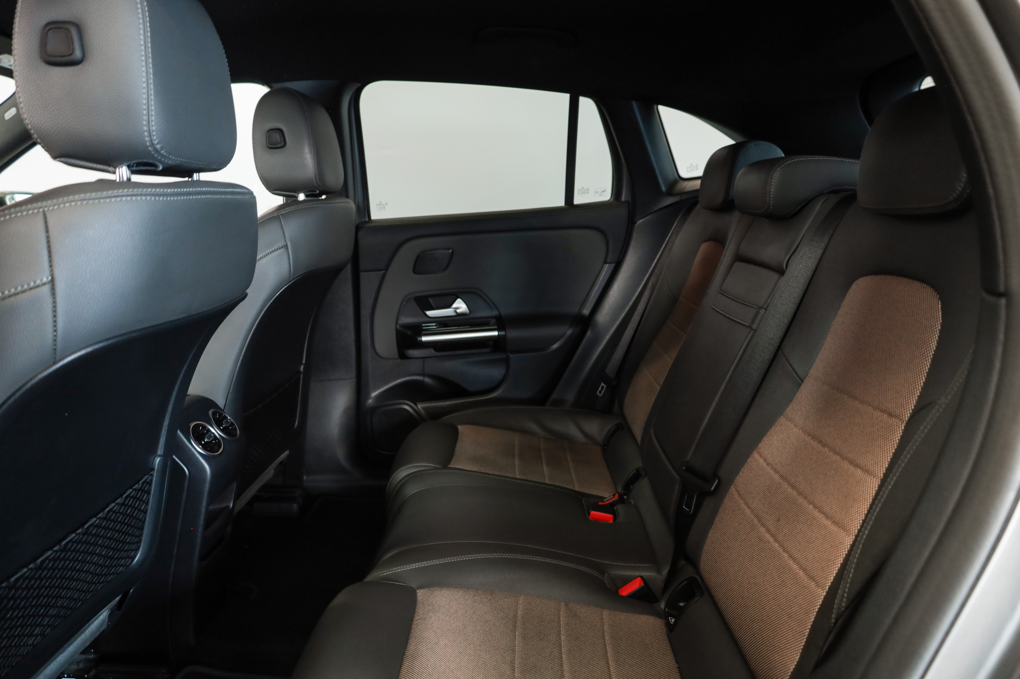 listing desktop thumbnail image 26