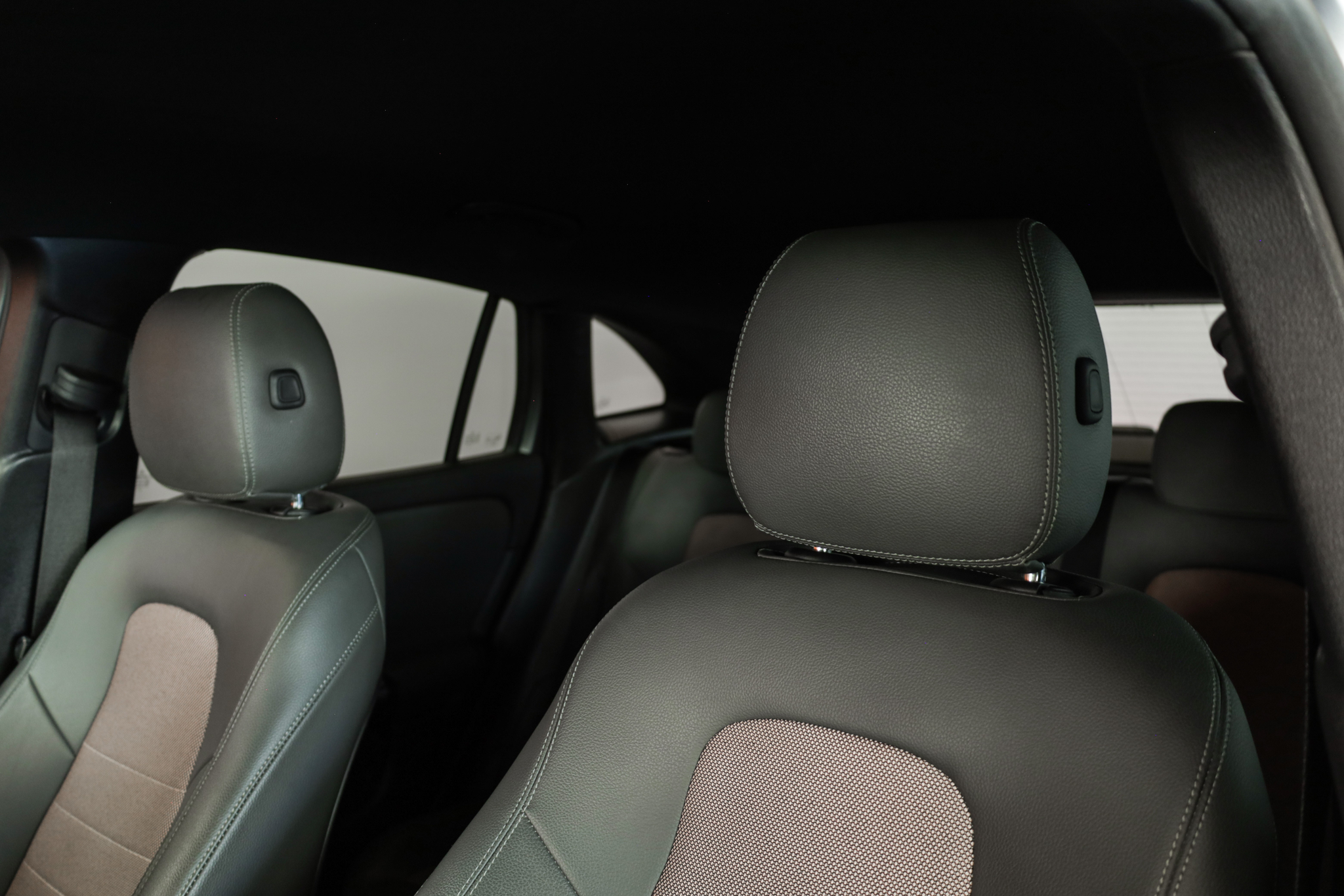 listing desktop thumbnail image 21