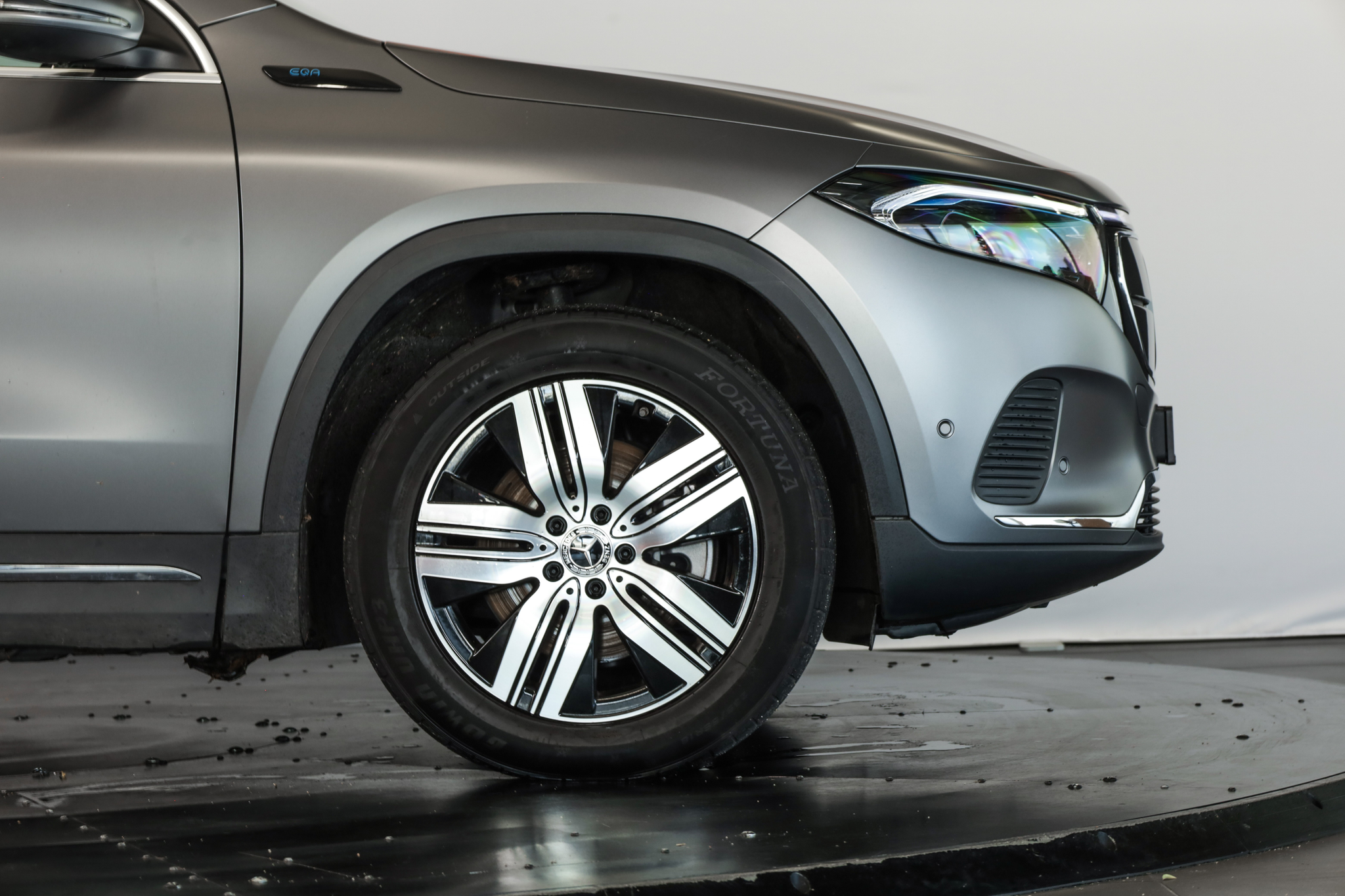 listing desktop thumbnail image 4