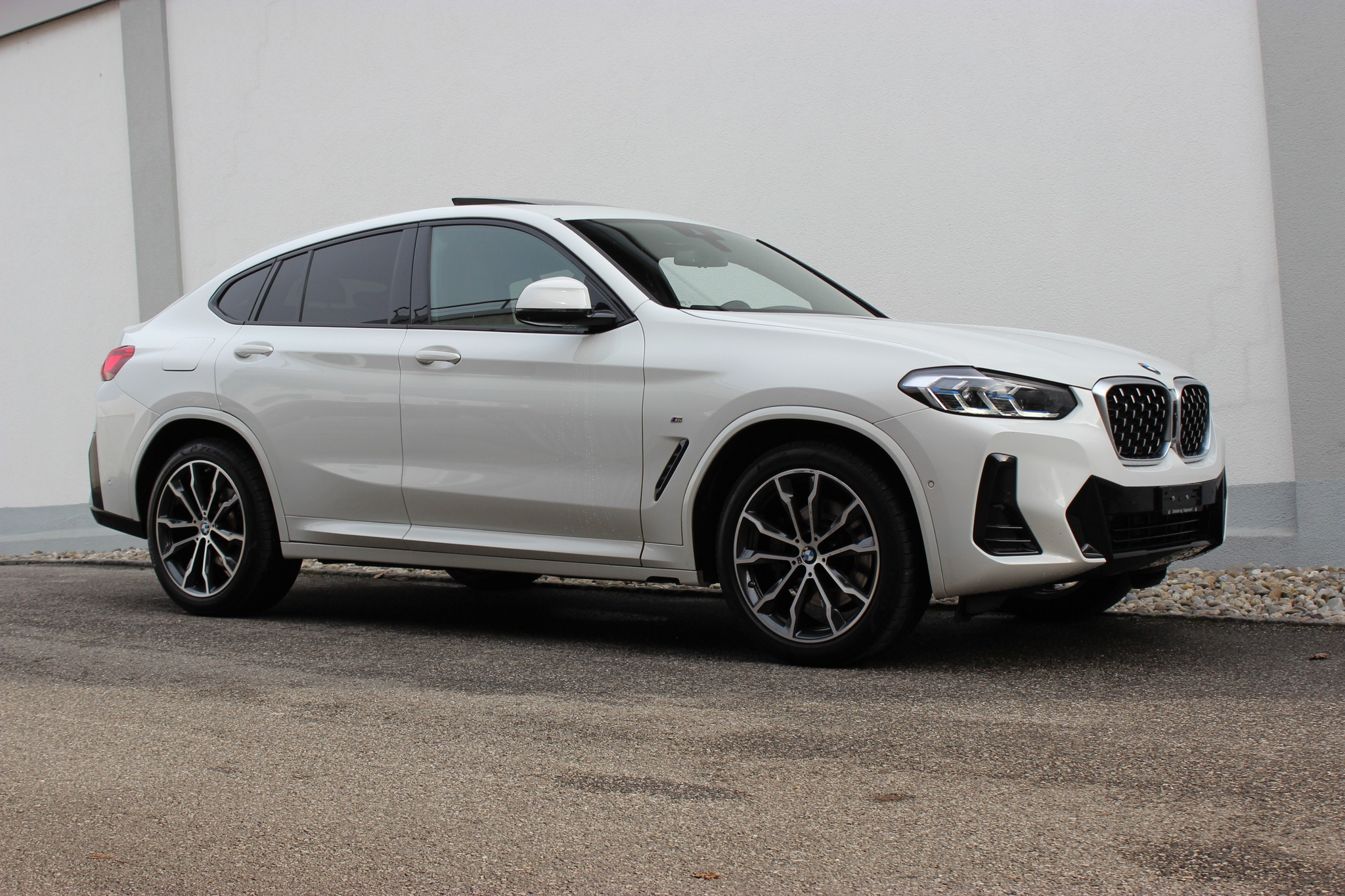 listing desktop thumbnail image 5