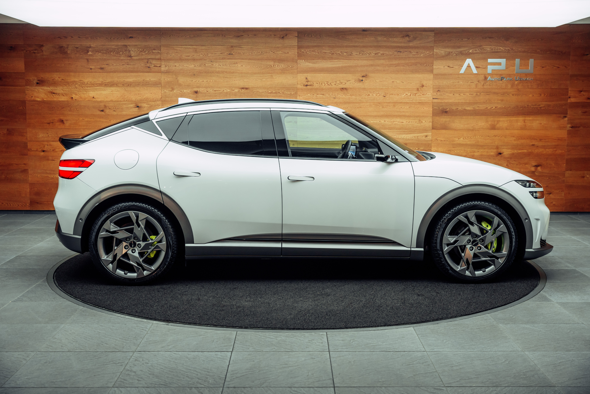 listing desktop thumbnail image 8