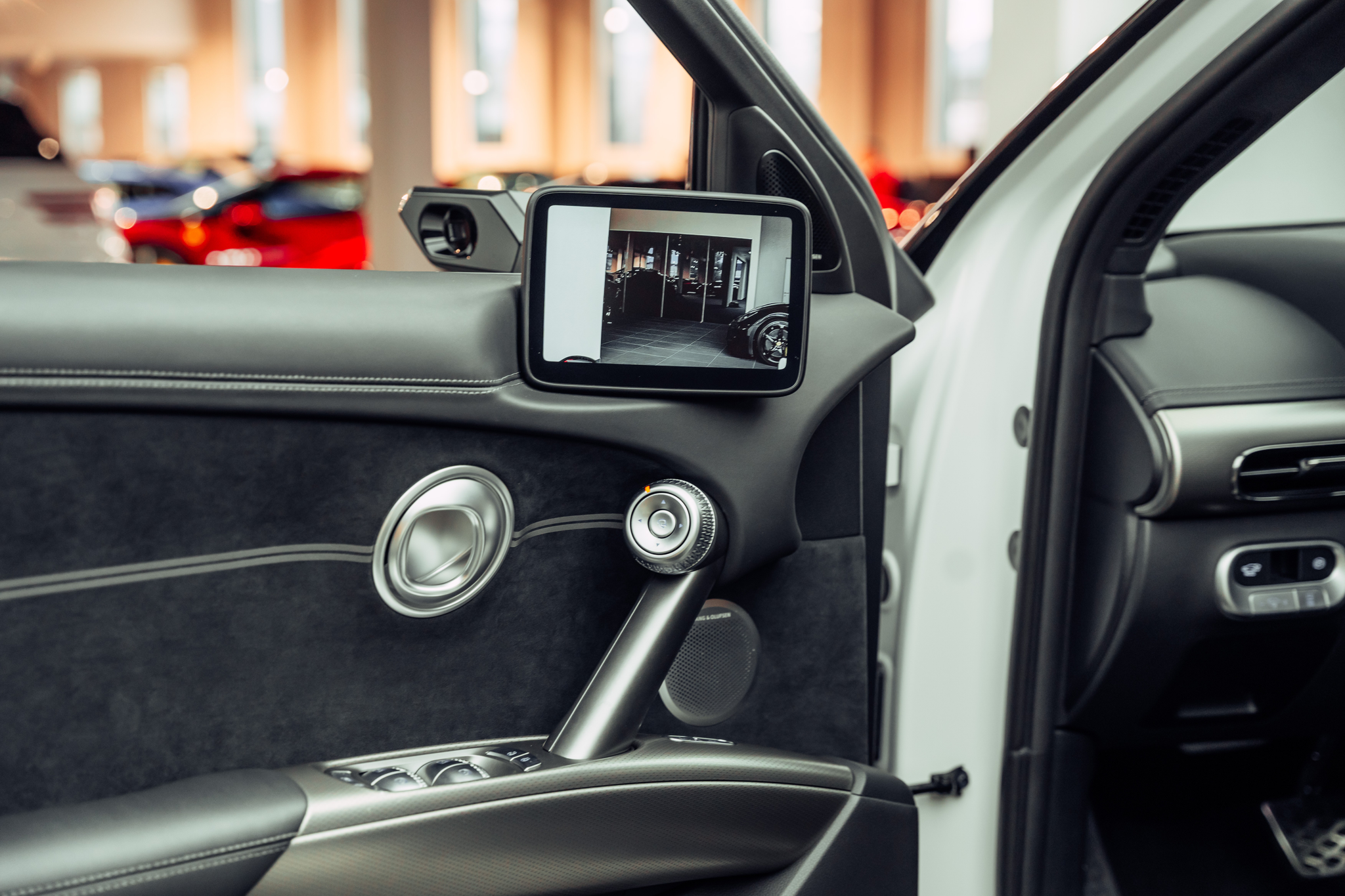 listing desktop thumbnail image 11